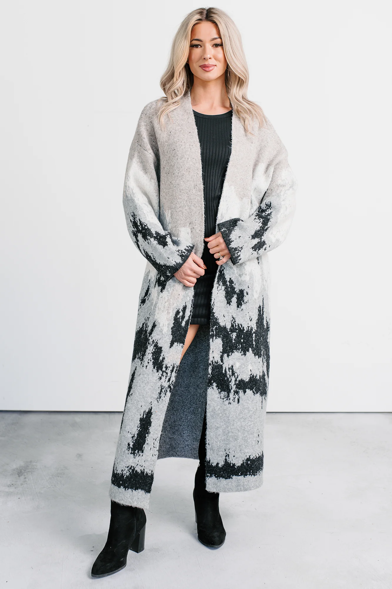 Alpine Trail Abstract Mountain Duster Cardigan (Oatmeal) - Image 5