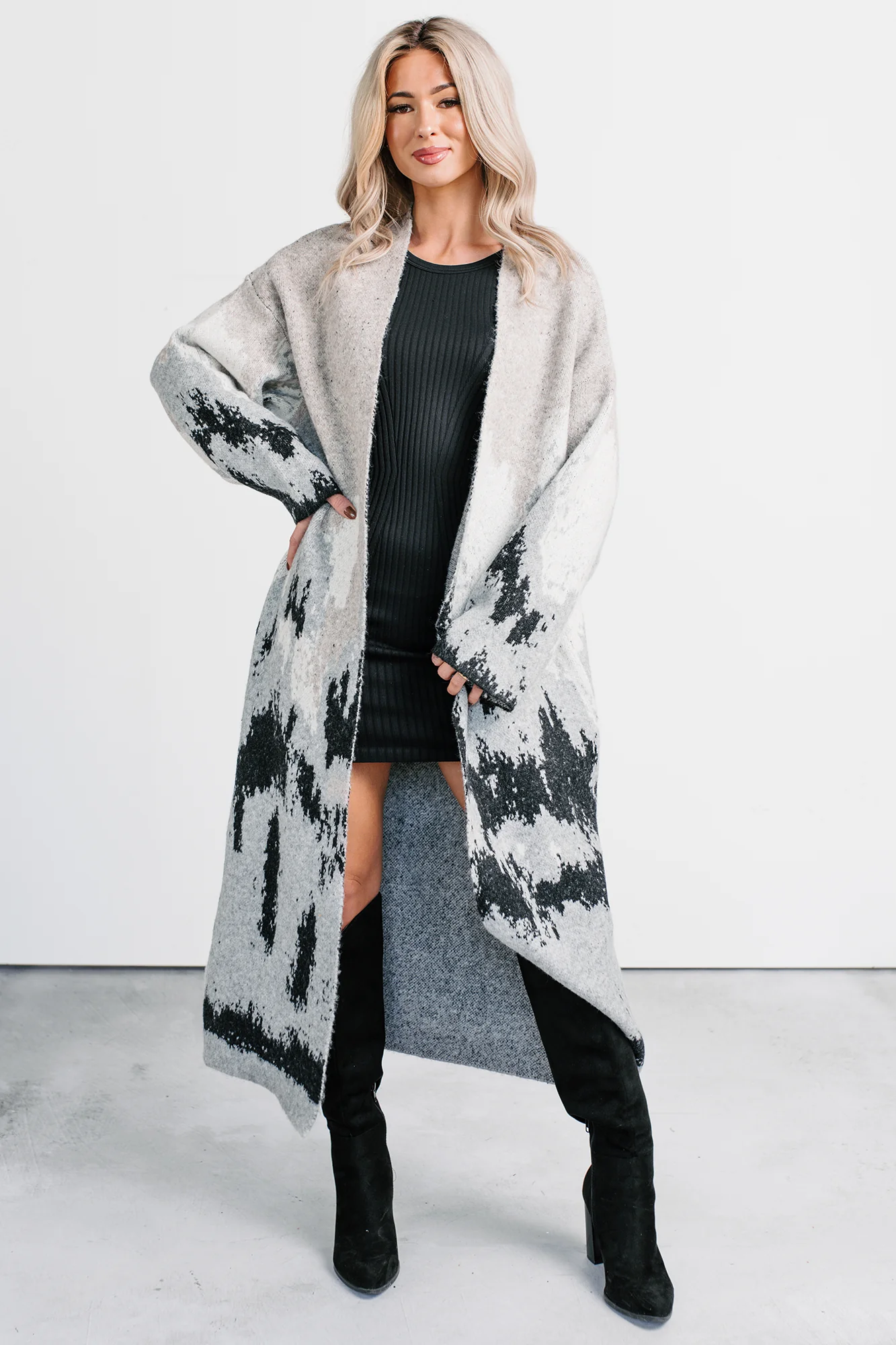 Alpine Trail Abstract Mountain Duster Cardigan (Oatmeal) - Image 6