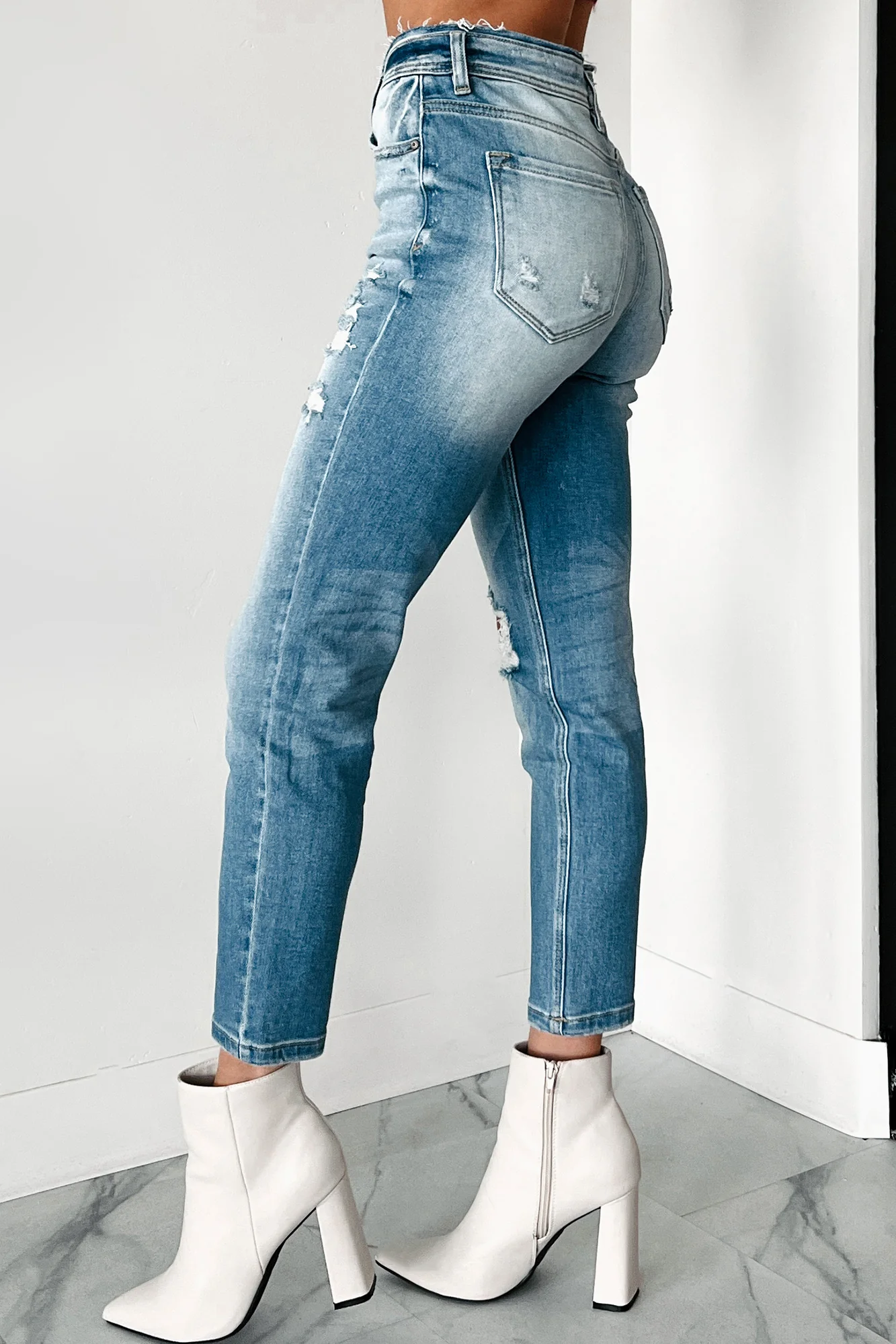 Andreas High Rise Distressed Kancan Mom Jeans (Light) - Image 5