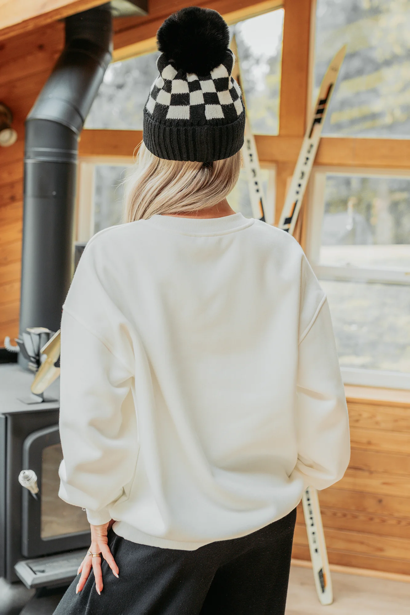 "Aspen Ski Club" Embroidered Sweatshirt (White) - Image 5