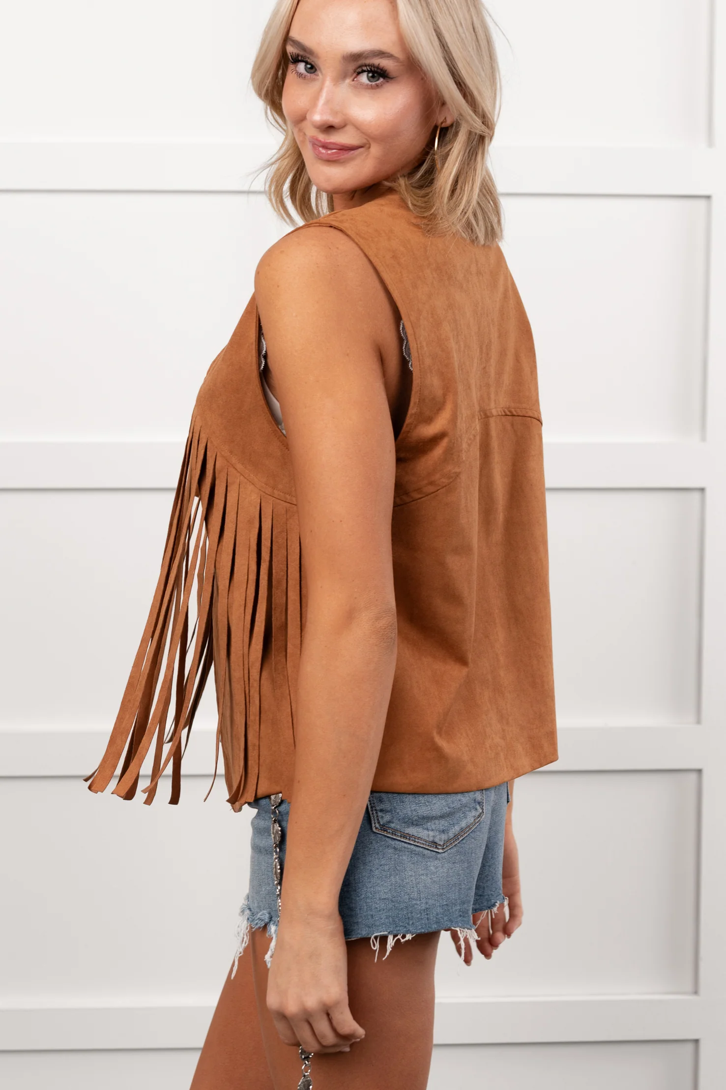 Barnwood Love Faux Suede Fringe Detail Vest (Camel) - Image 3