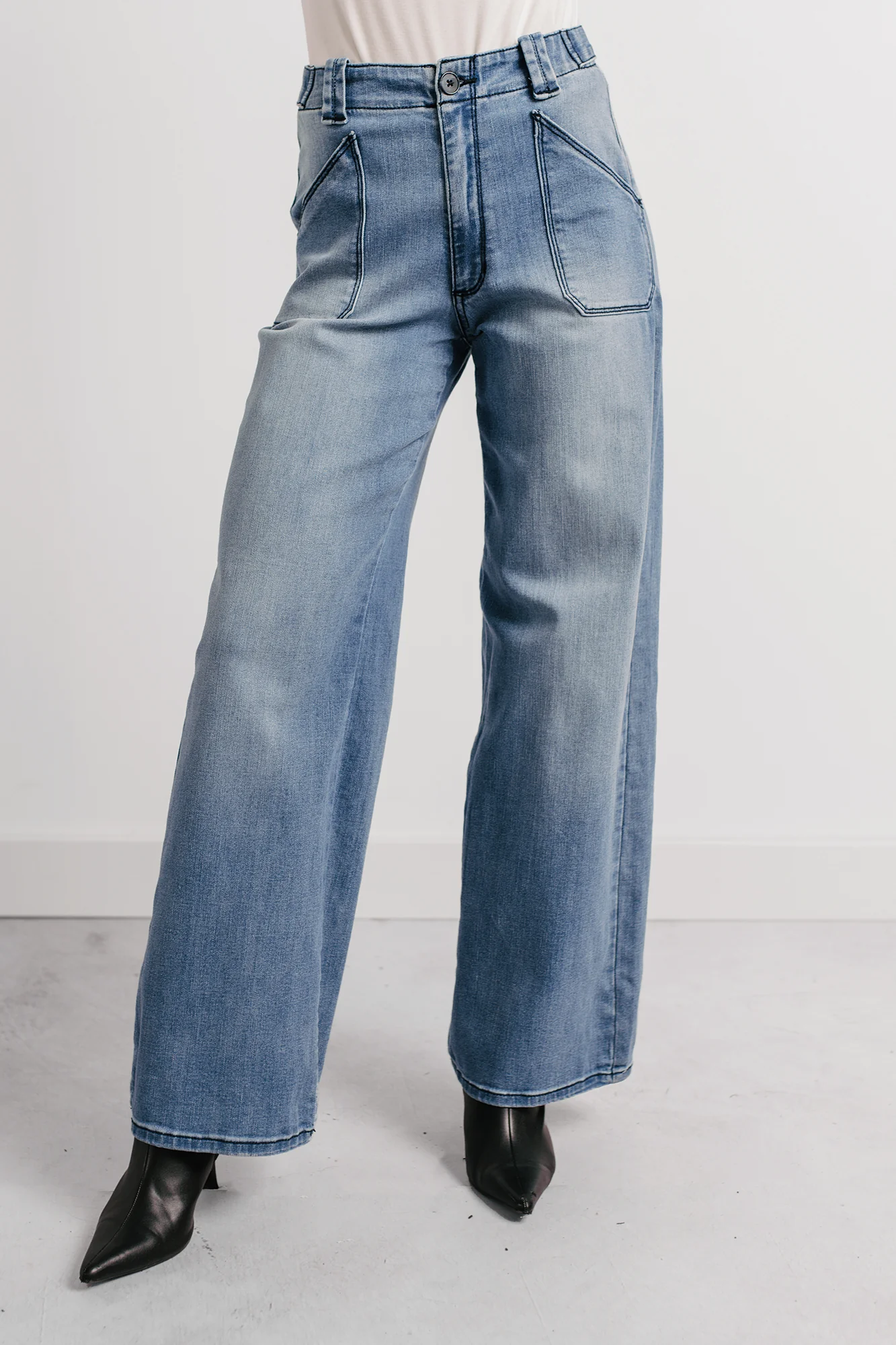 Betty Non-Distressed High Rise Wide Leg Sneak Peek Jeans (Medium Light) - Image 3