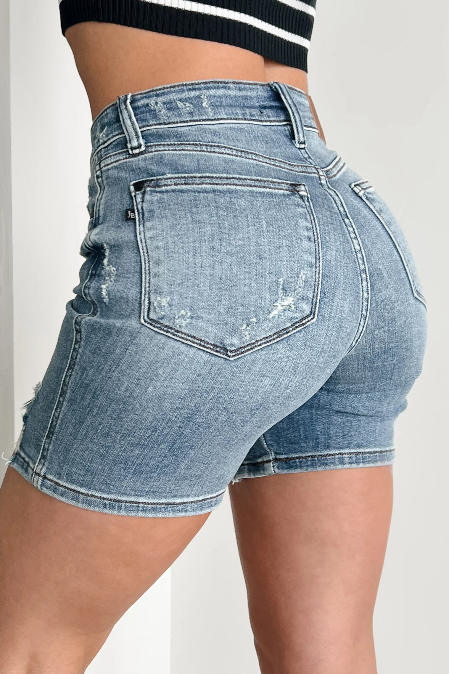 Bruce Mid Rise Distressed Judy Blue Shorts (Medium) - Image 6