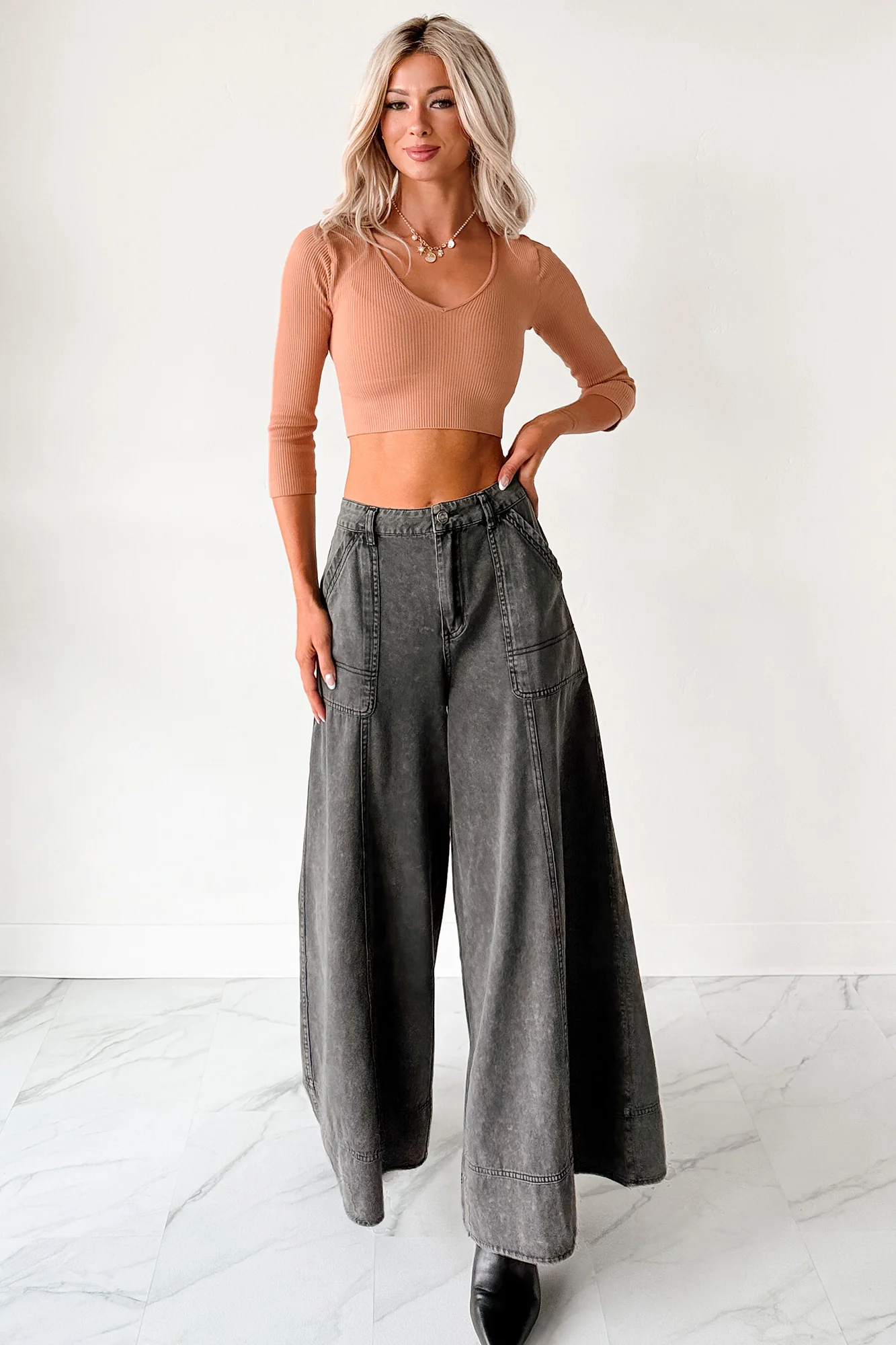 Casual Beauty Ribbed V Neck Crop Top (Mocha Mousse) - Image 8