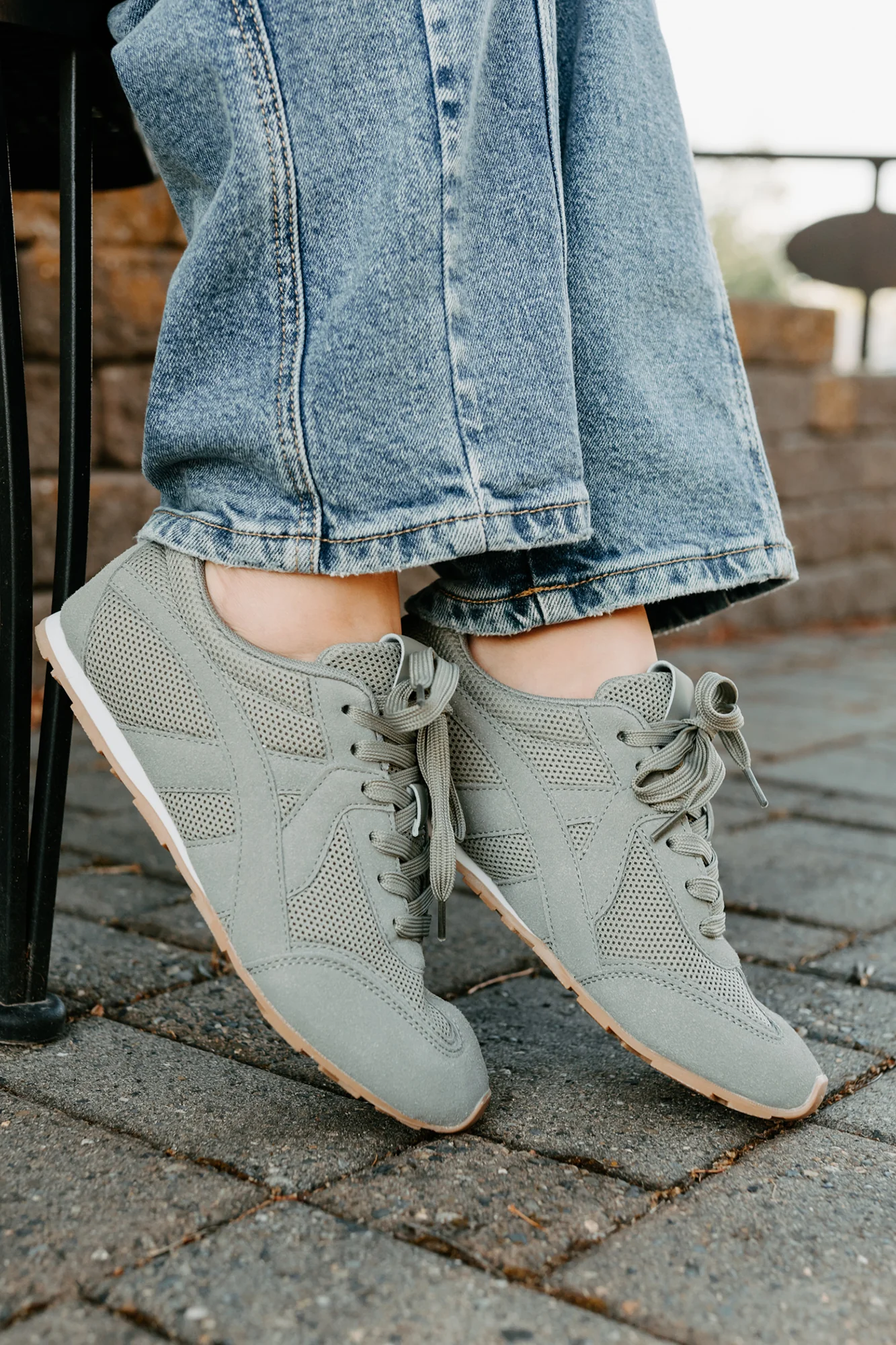 Chase The Wins Lace-Up Mesh Sneakers (Green) - Image 3