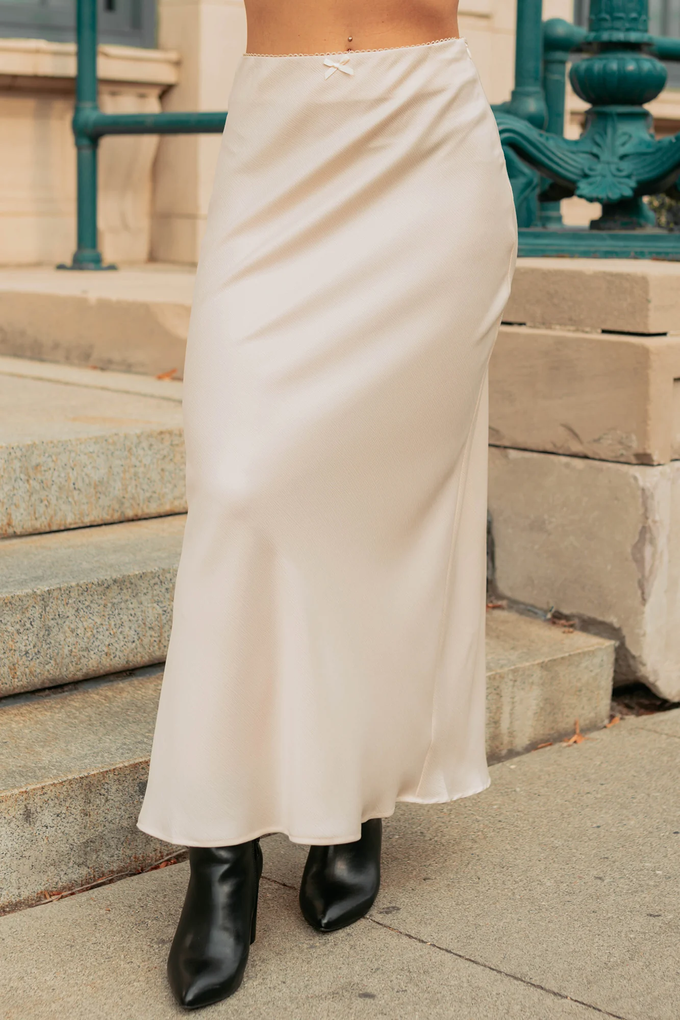 Chic Knows Best Textured Maxi Skirt (Champagne) - Image 6
