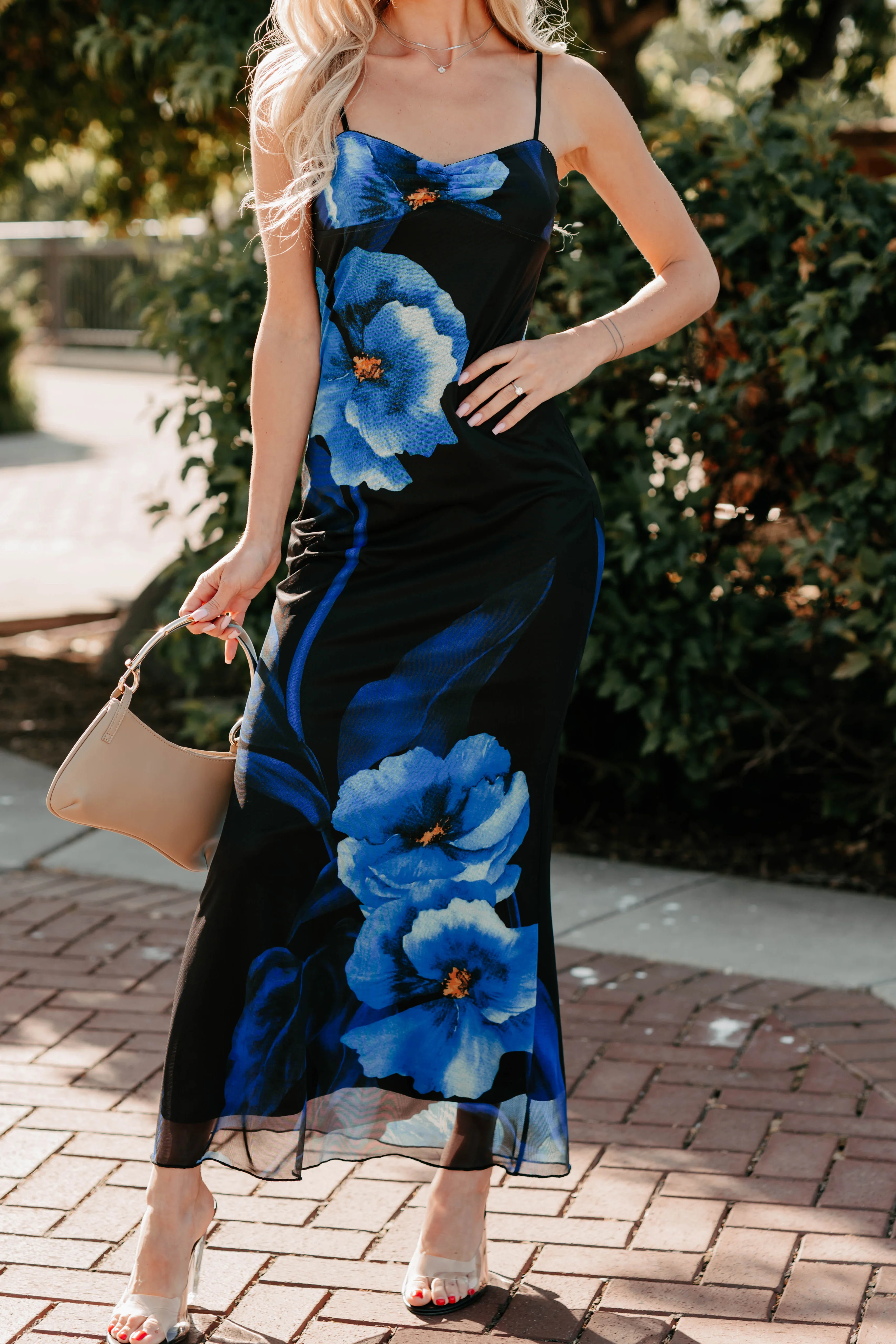 Chic Uprising Sleeveless Floral Maxi Dress (Black/Blue) - Image 2
