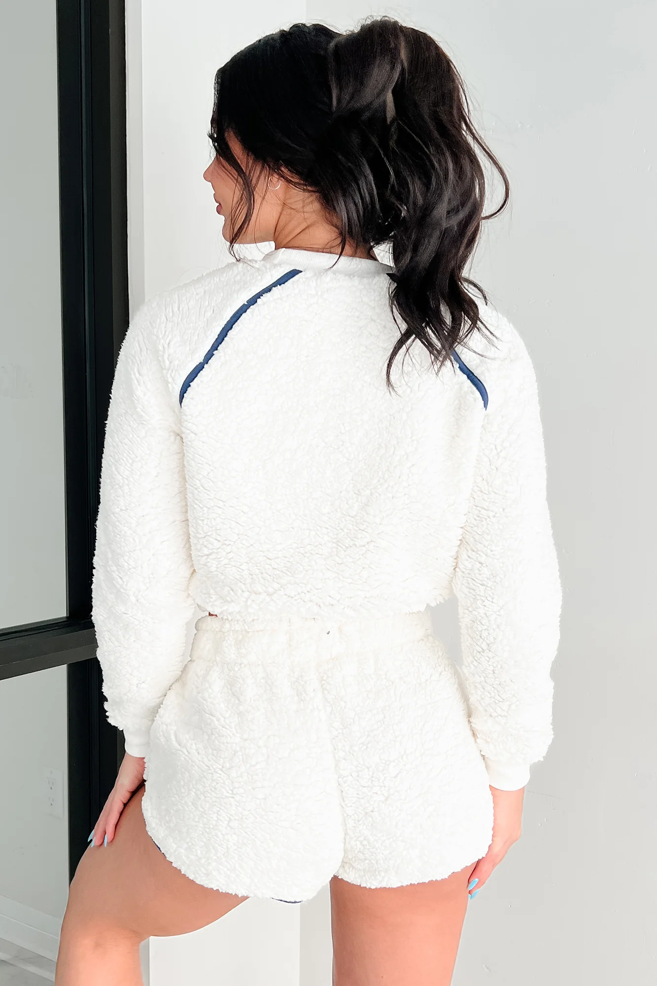 Cloud Nine Comfort Faux Fur Lounge Set (Ivory) - Image 5