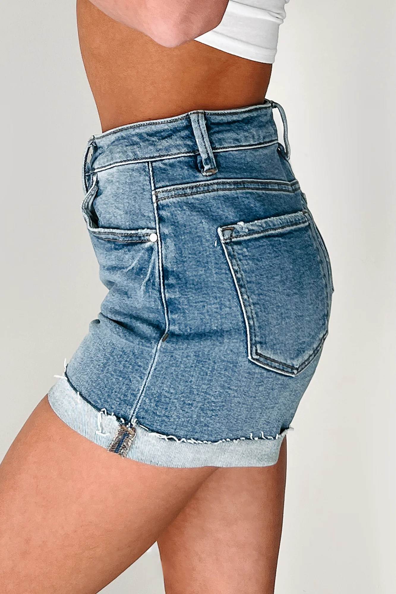 Coleen High Rise Cuffed Risen Denim Shorts (Medium) - Image 4
