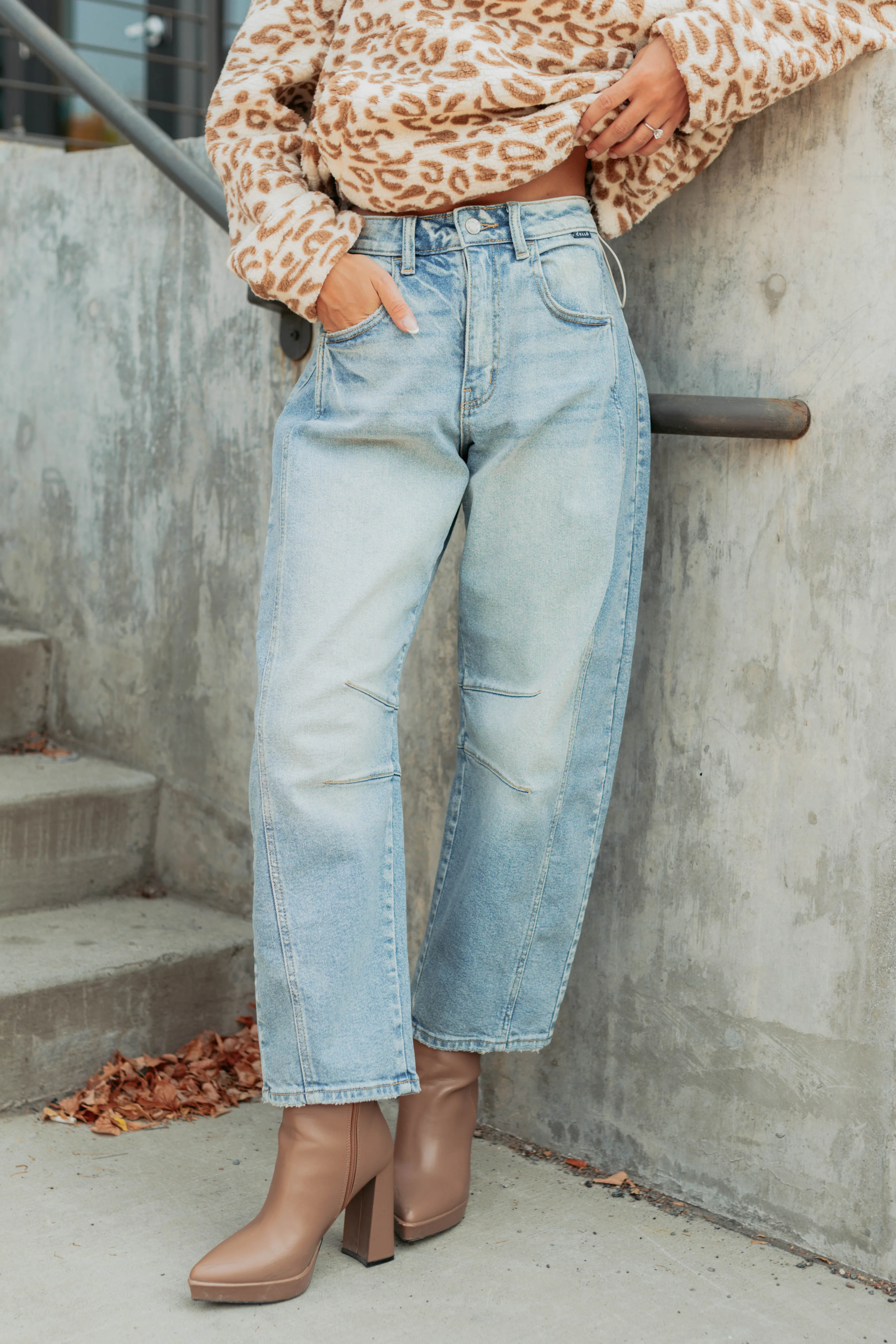 Colette Mid Rise Barrel Cello Jeans (Vintage Medium) - Image 11