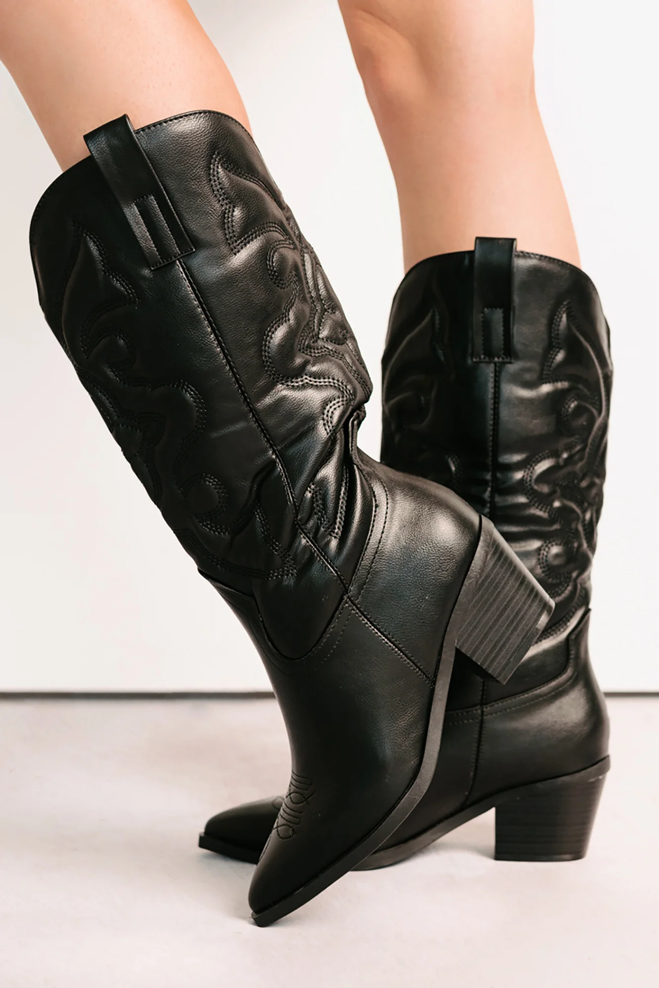 Cowgirl Glow Pointed Toe Western Boots (Black) - Image 4