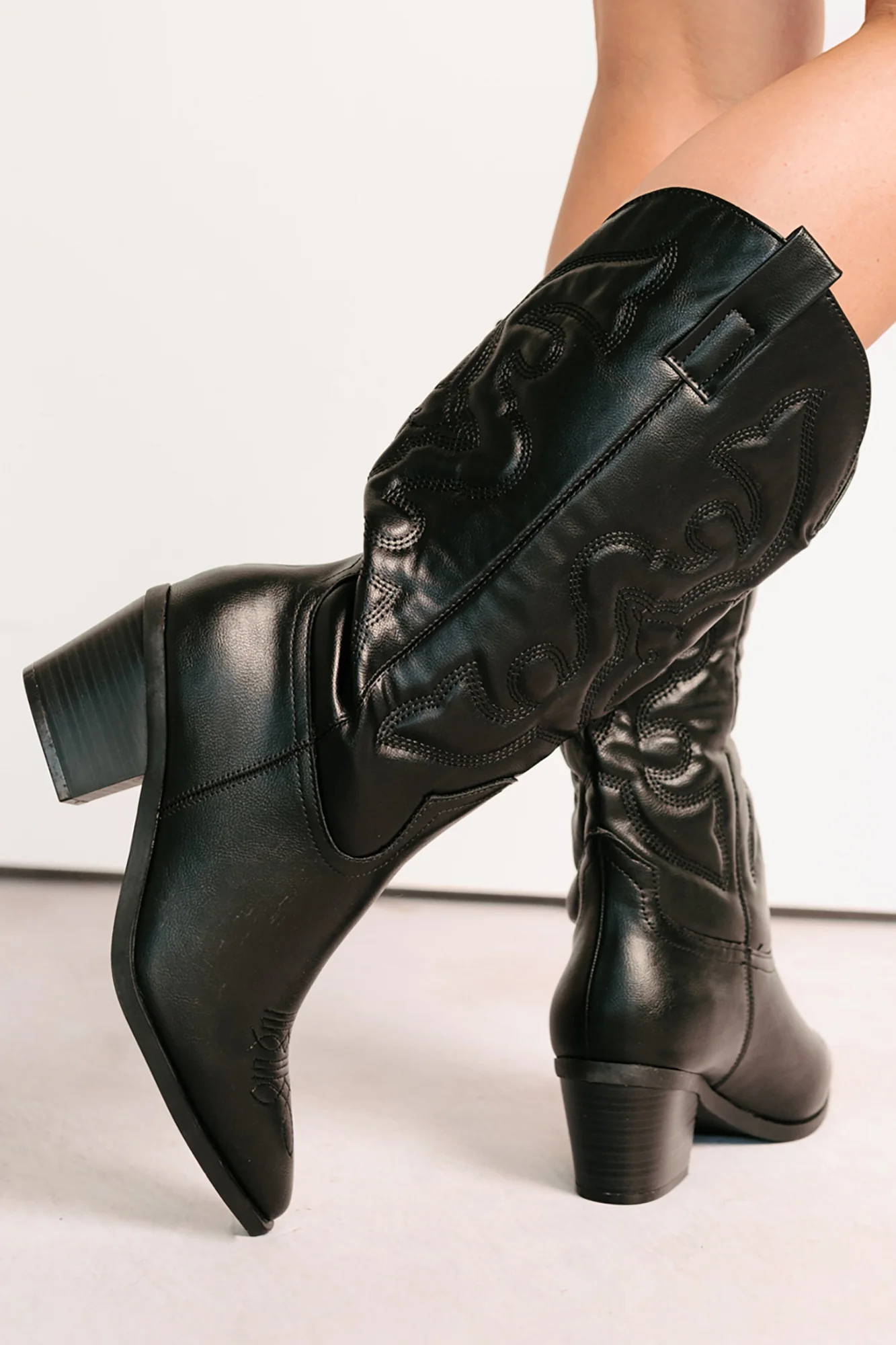 Cowgirl Glow Pointed Toe Western Boots (Black) - Image 6