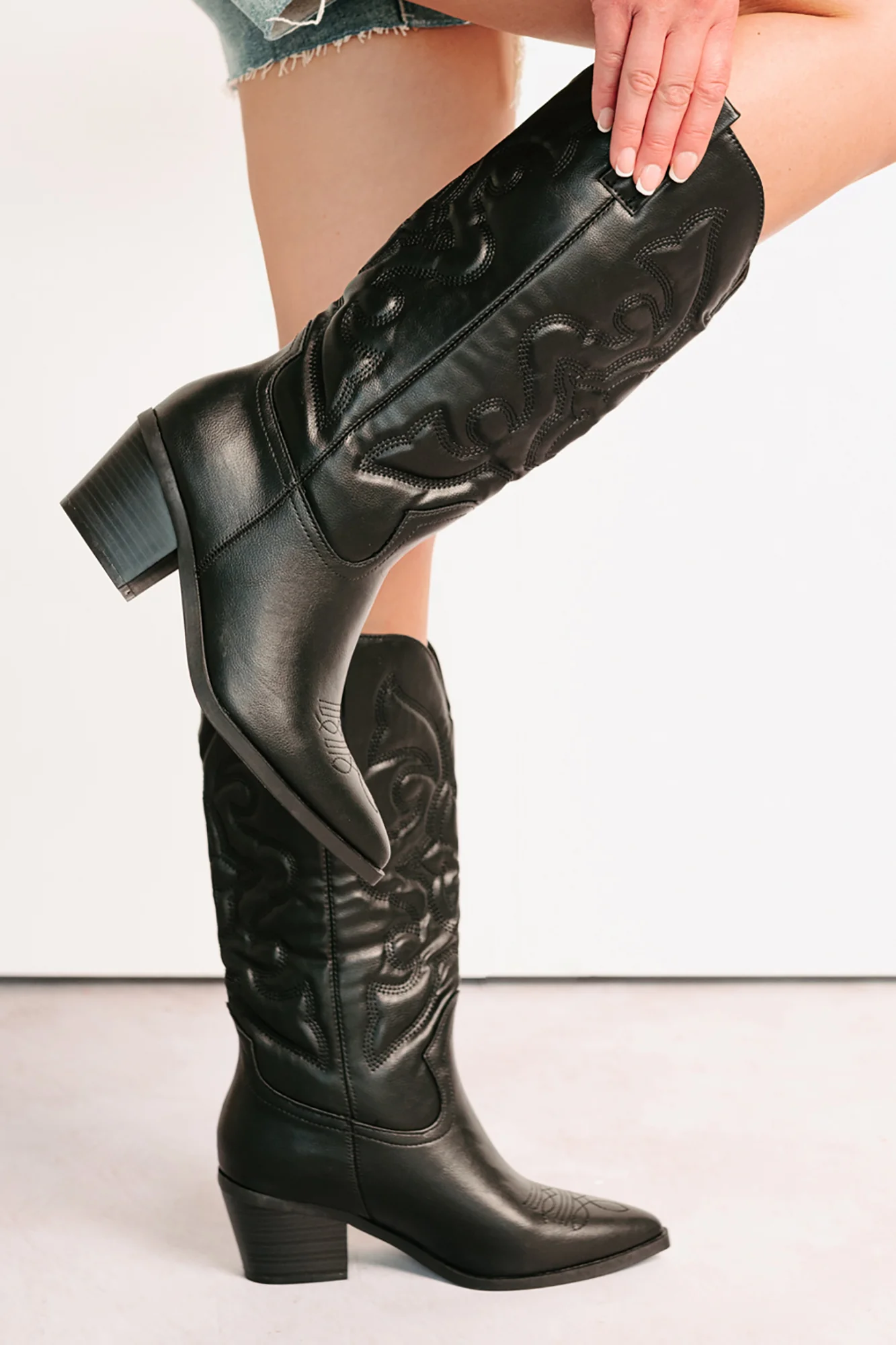 Cowgirl Glow Pointed Toe Western Boots (Black) - Image 7