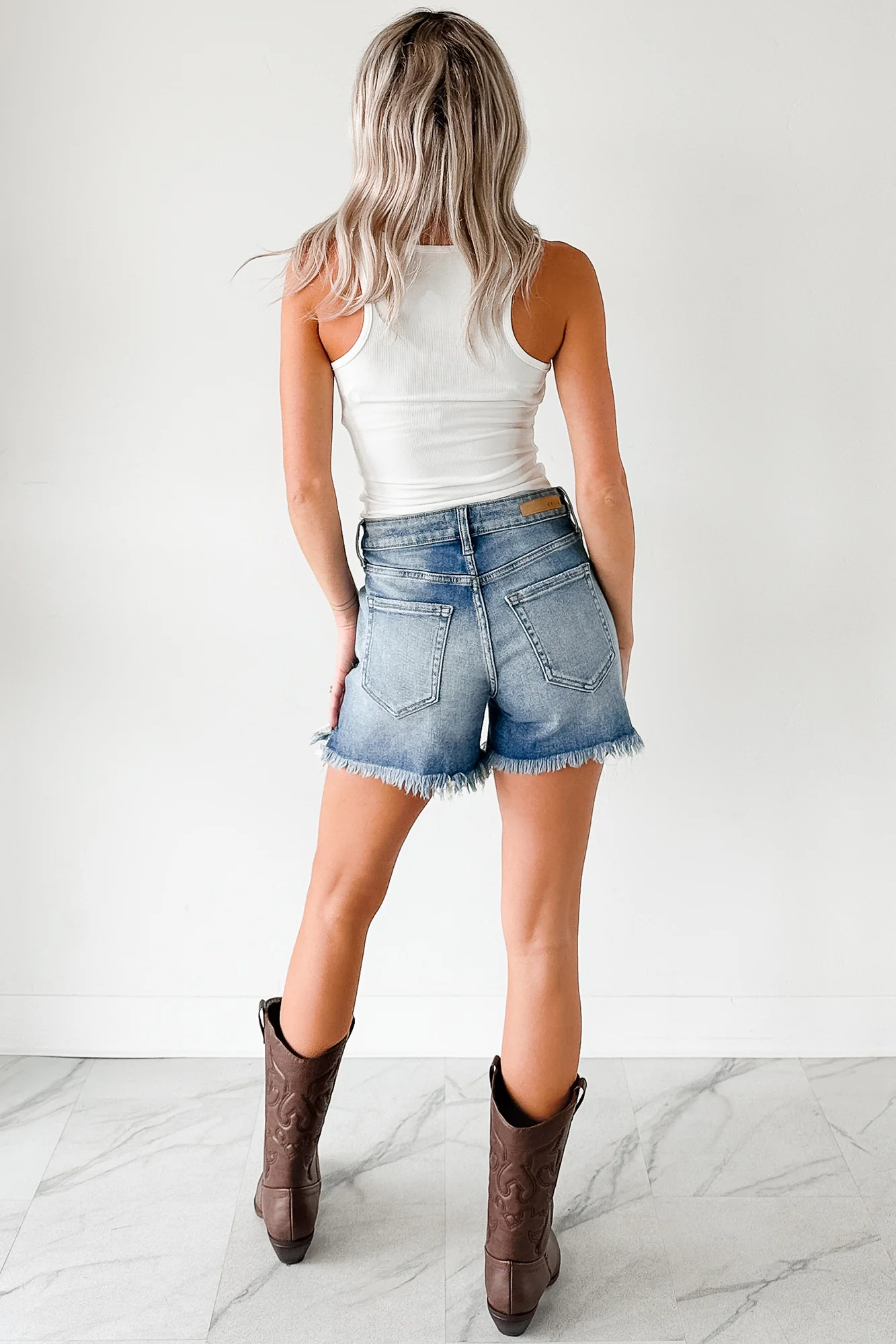 Daily Icon Notched Signature 8 Rib Knit Tank (Off White) - Image 16