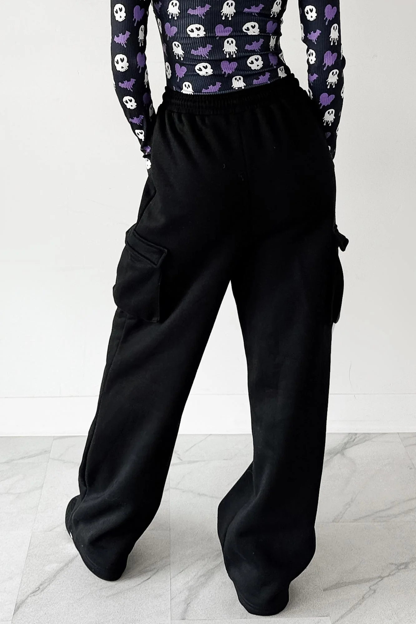 Daily Pause Wide Leg Cargo Sweatpants (Black) - Image 5