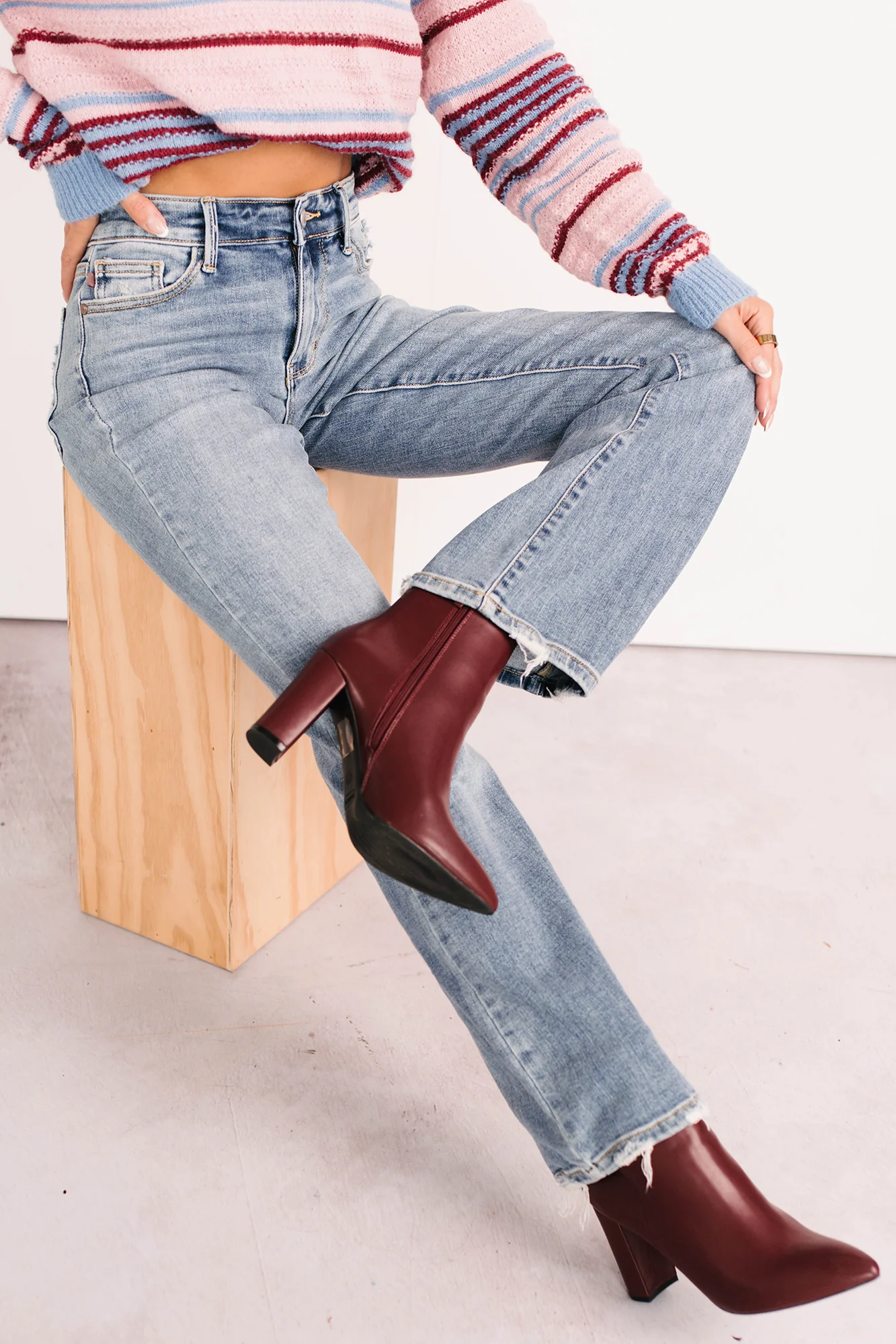 Elara Mid Rise Bootcut Judy Blue Jeans (Medium) - Image 11