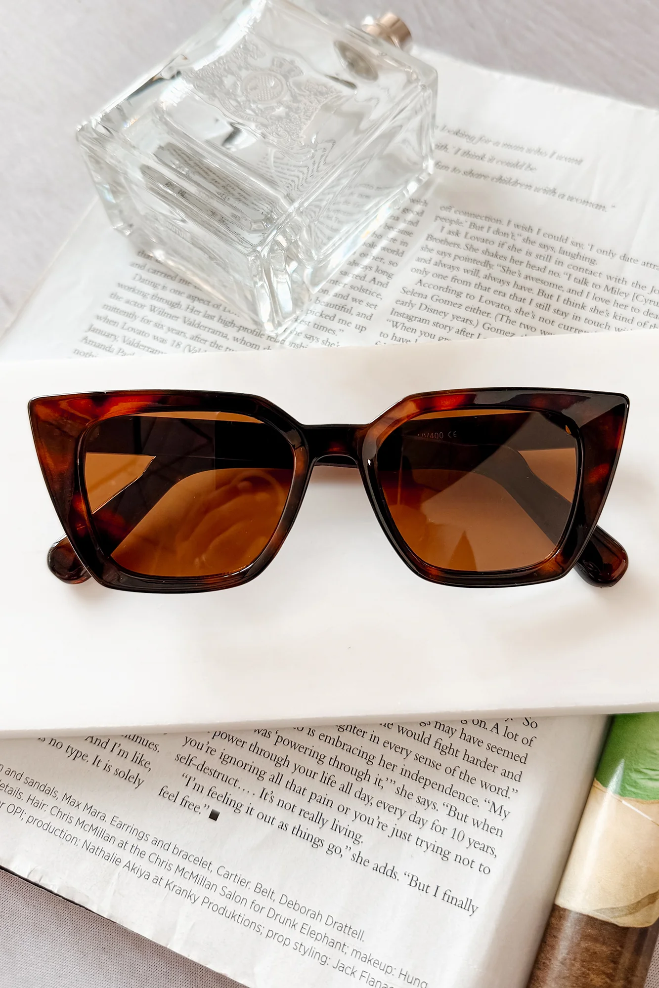 Errand Chic Squared Cat Eye Sunglasses (Multiple Color Options) - Image 5