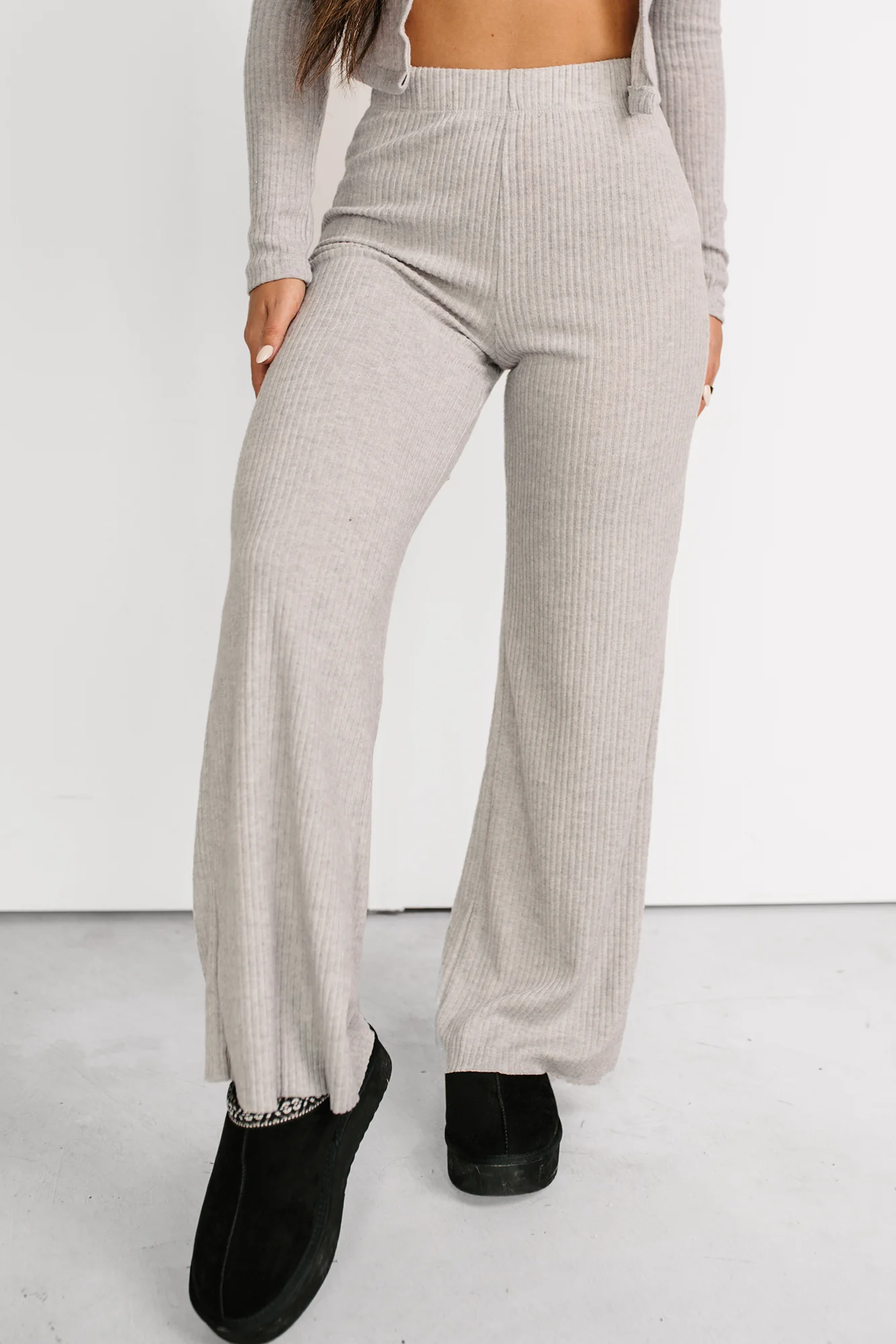 Friendly Reminder Three Piece Lounge Set (Grey) - Image 3