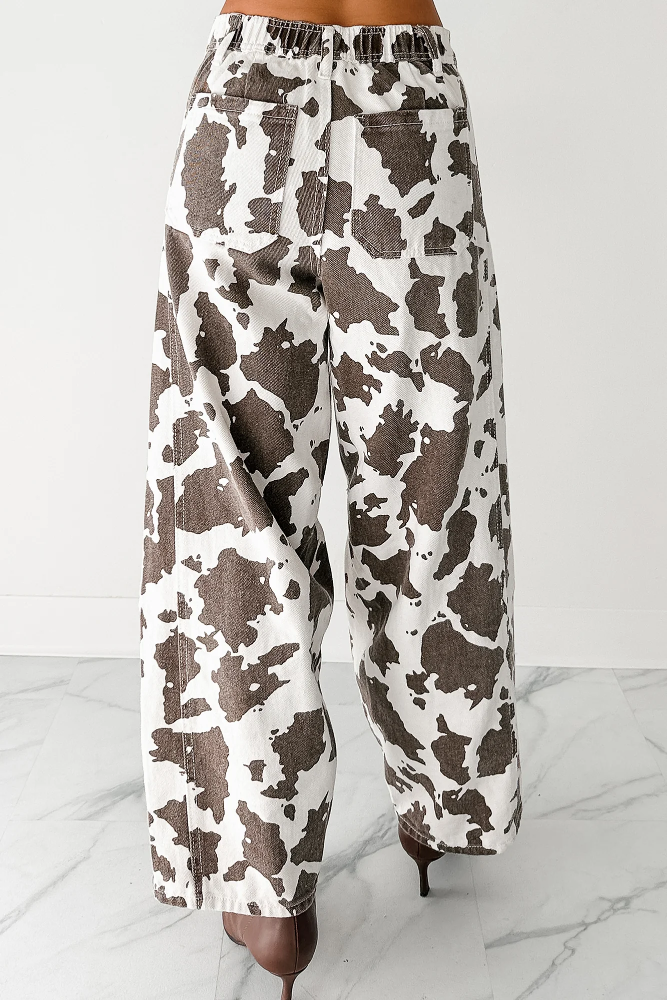 Hale Barrel Leg Very J Animal Print Jeans (Choco Cow) - Image 4