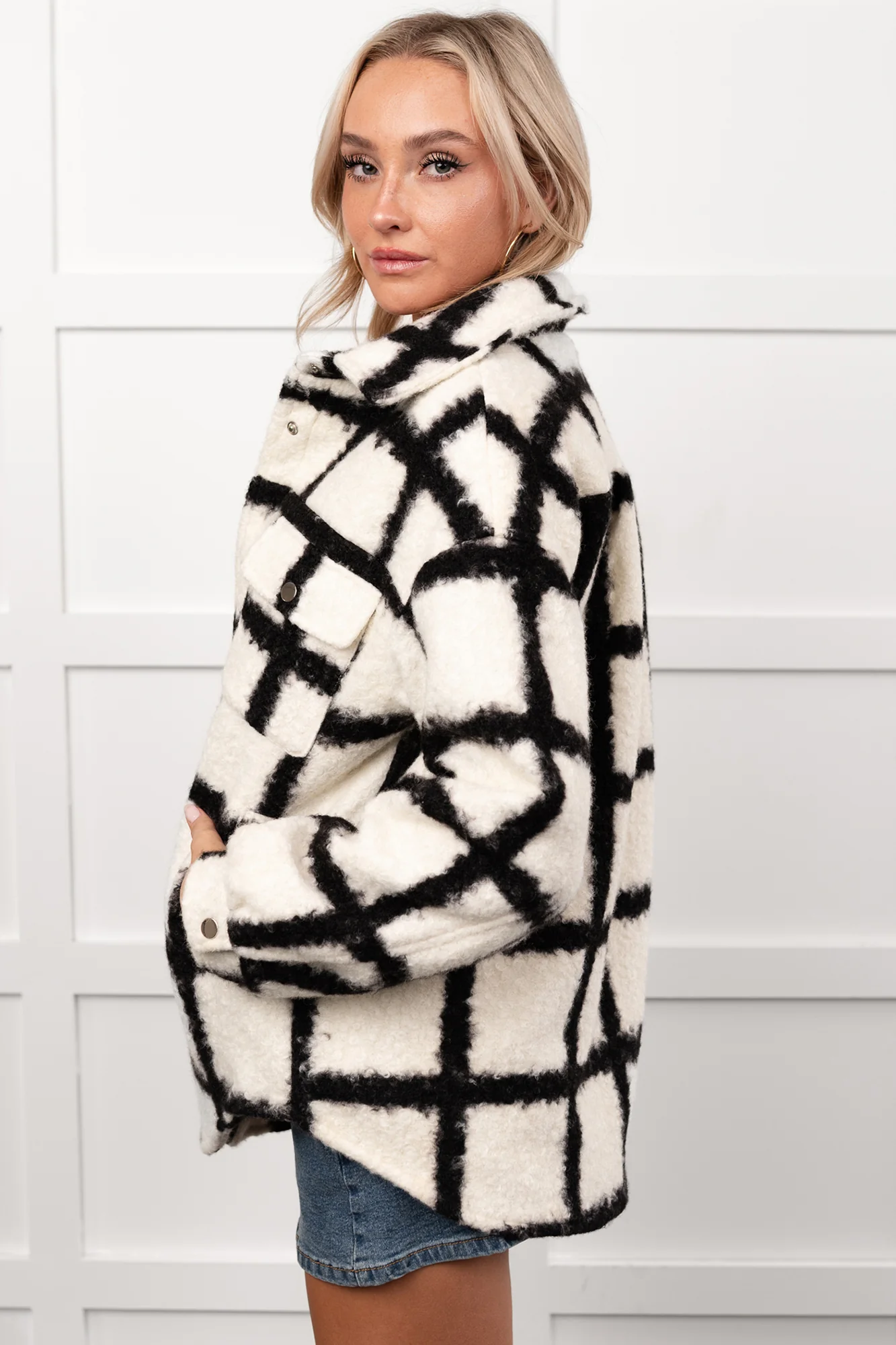 Hearth Light Grid Print Brushed Fleece Coat (Black) - Image 5