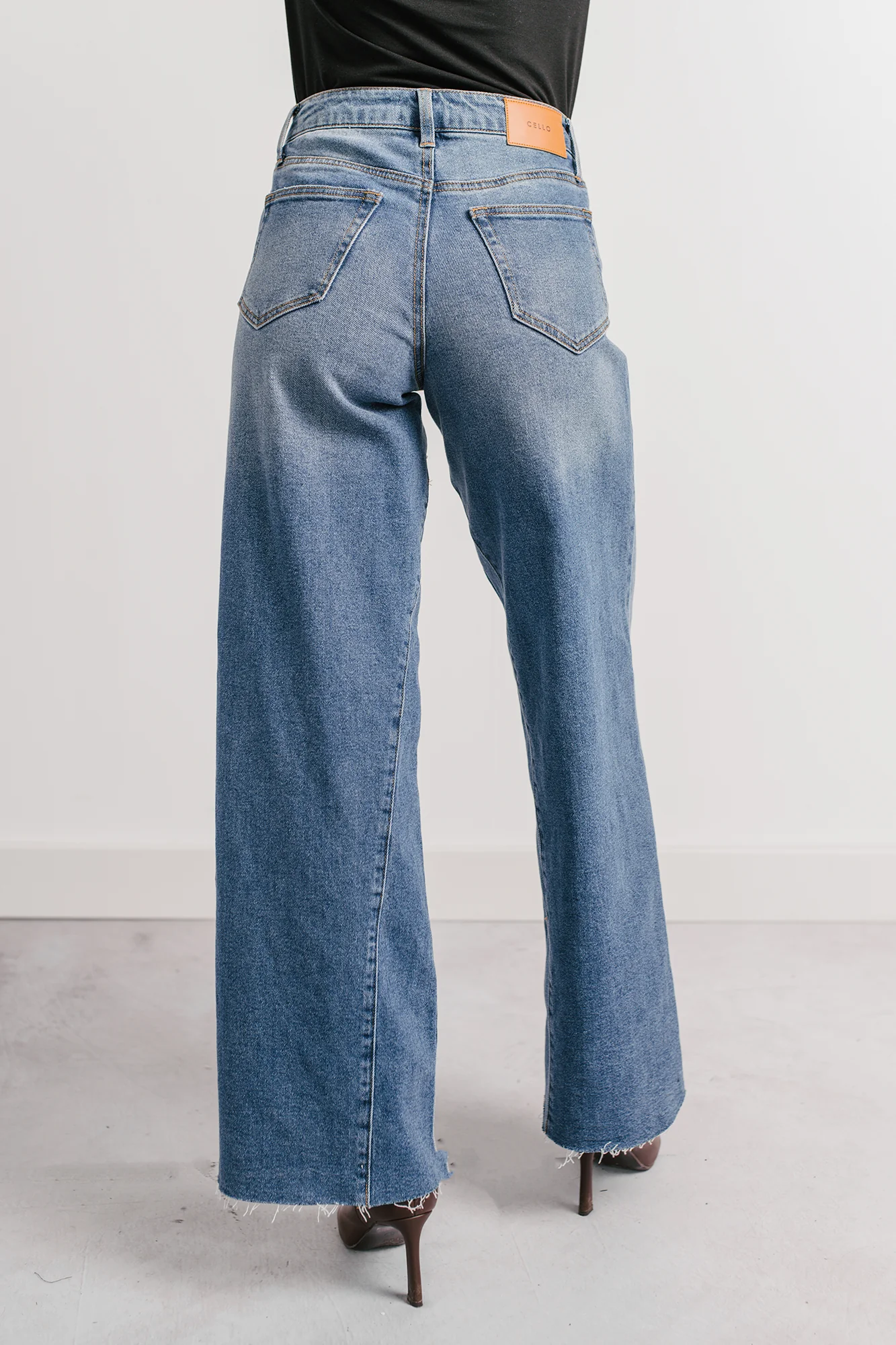 Isaac Mid Rise Wide Leg Cello Jeans (Medium) - Image 6