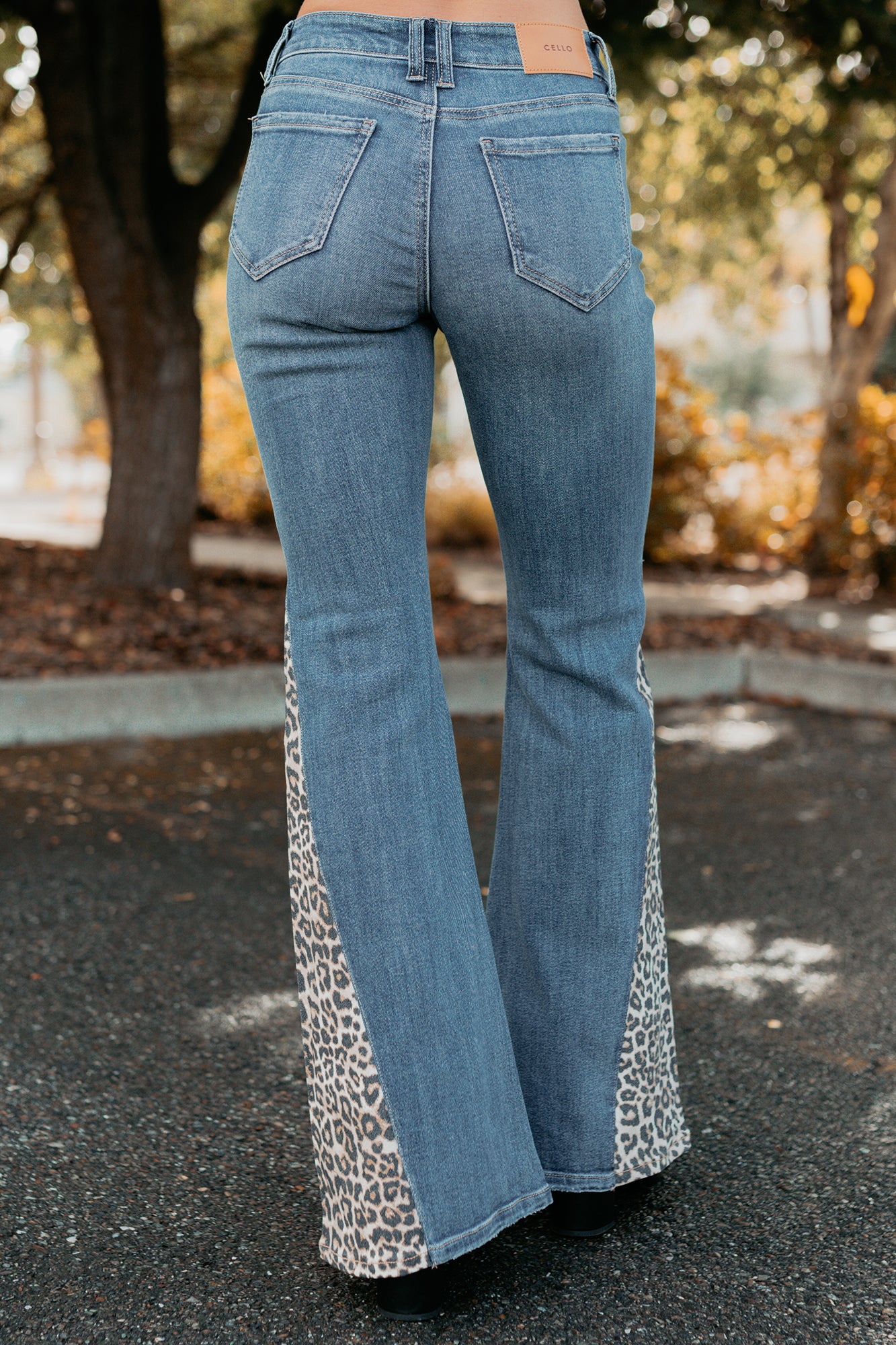Jaden Leopard Detail Flare Cello Jeans (Medium Tint) - Image 5