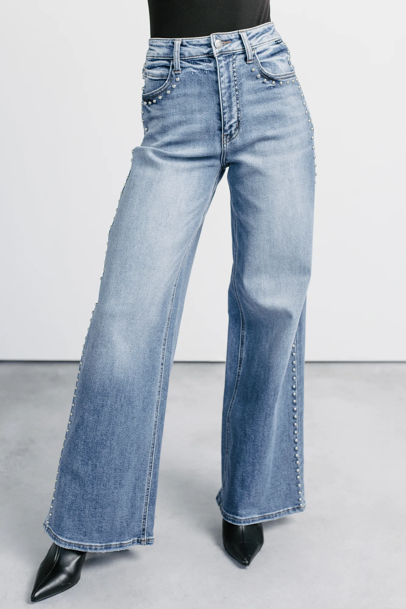 Kaylee High Rise Stud Detailed Cello Jeans (Medium) - Image 11