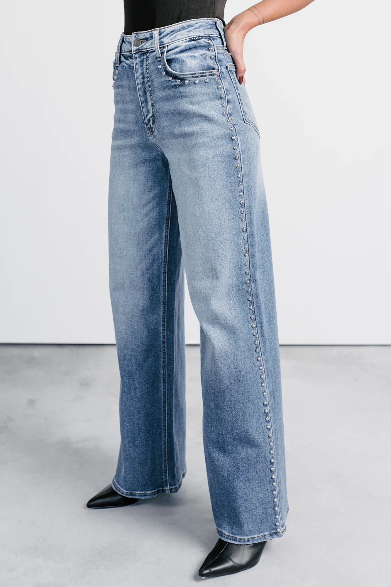 Kaylee High Rise Stud Detailed Cello Jeans (Medium) - Image 5