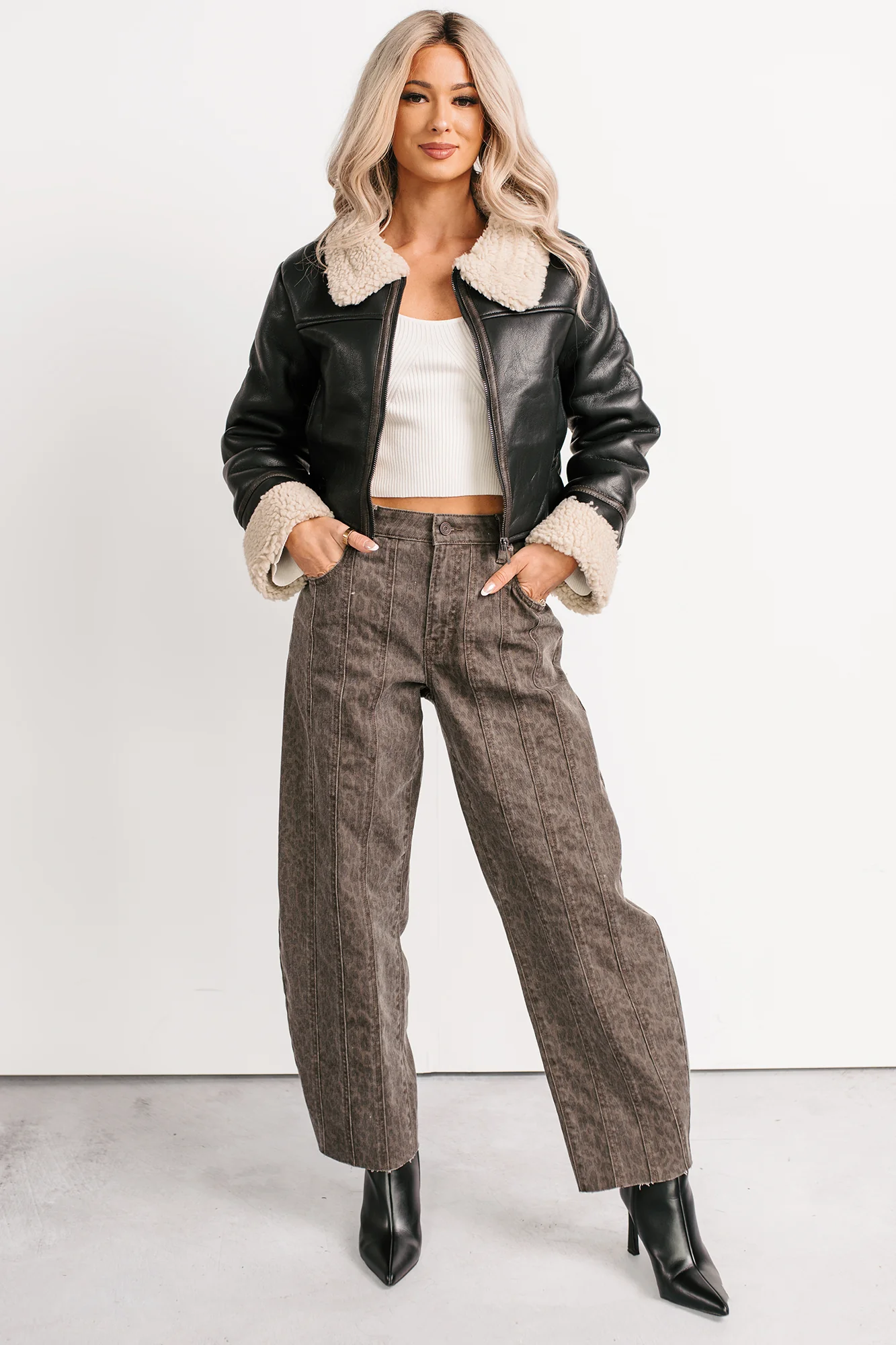 Kelsey Cheetah Seamed Barrel Hidden Jeans (Brown Cheetah) - Image 3