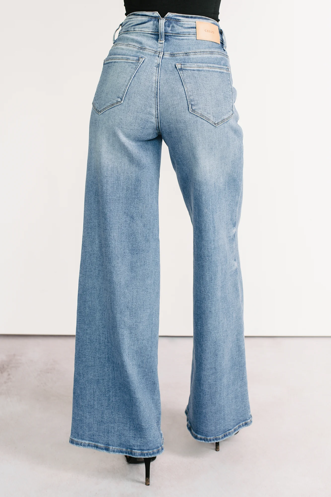 Kelvin Double Waist Wide Leg Cello Jeans (Medium) - Image 4