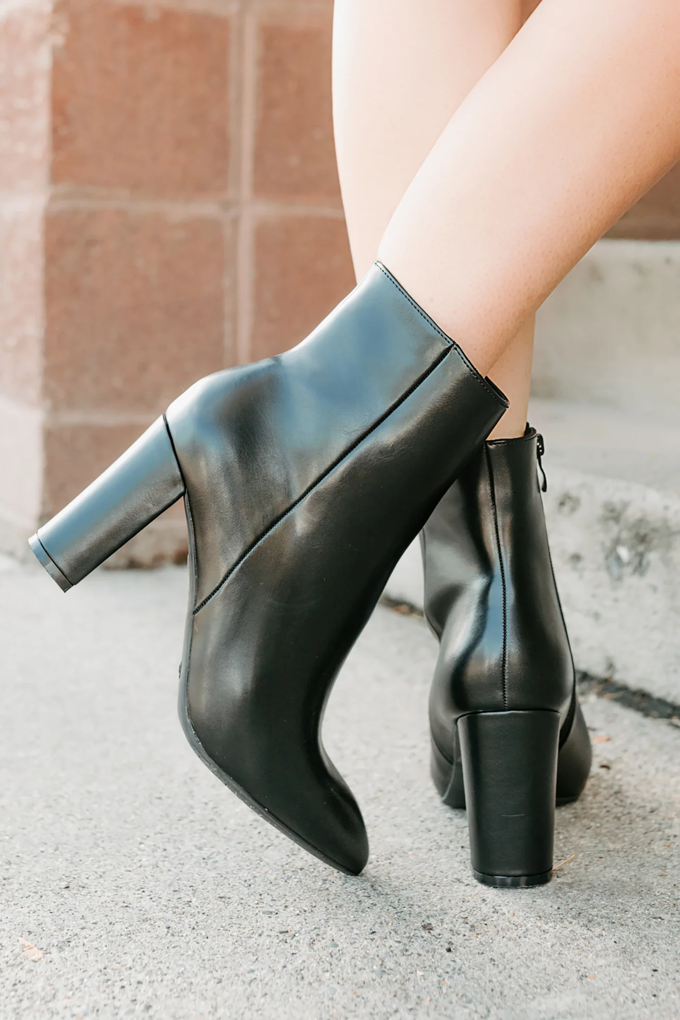 Letting Glow Block Heel Pointed Booties (Black) - Image 4