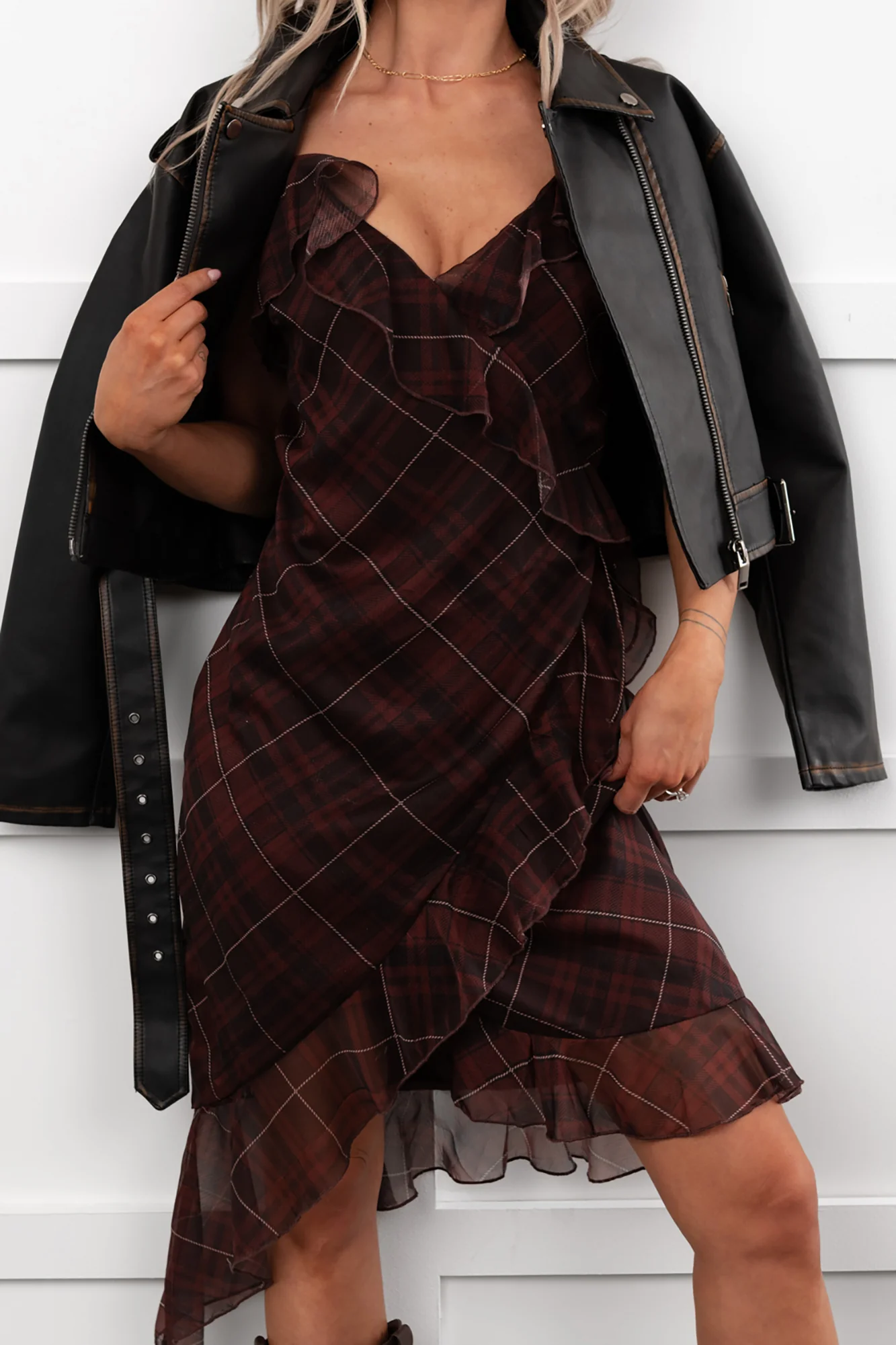 Lovely Things Sleeveless Plaid Midi Dress (Wine) - Image 5