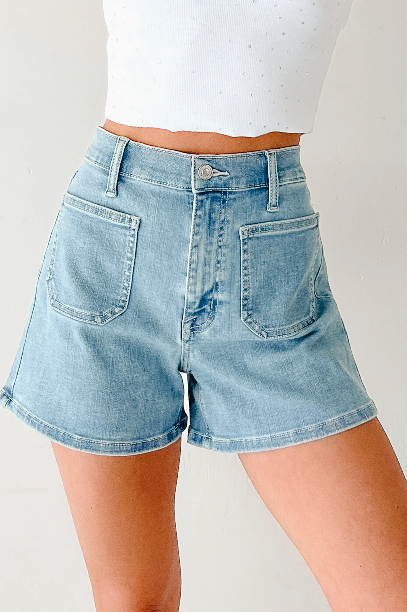 Loxley High Rise Patch Pocket Eunina Denim Shorts (Medium Light) - Image 7