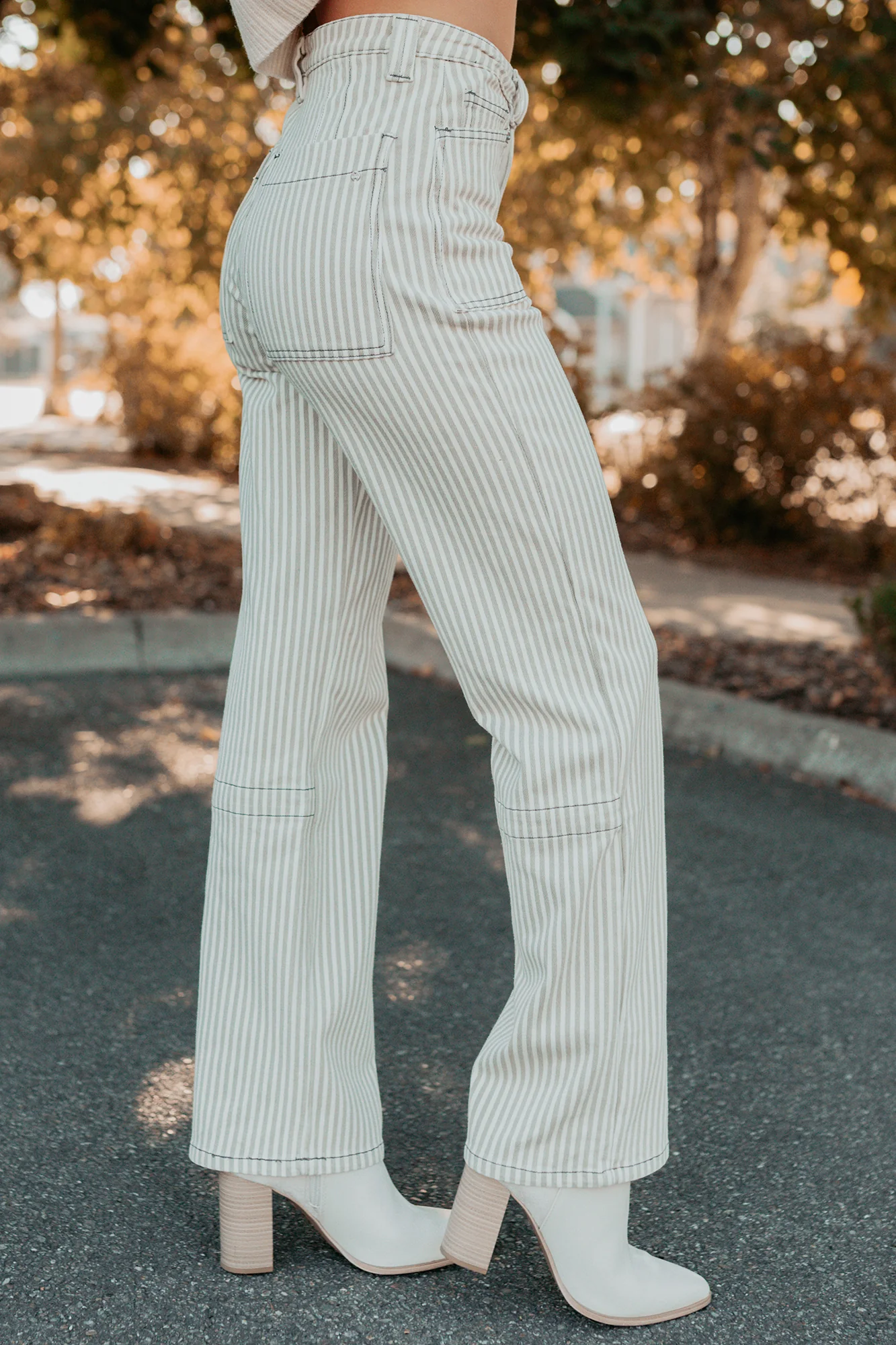 Marcus Straight Leg Striped Mica Denim Jeans (Grey Dawn) - Image 3