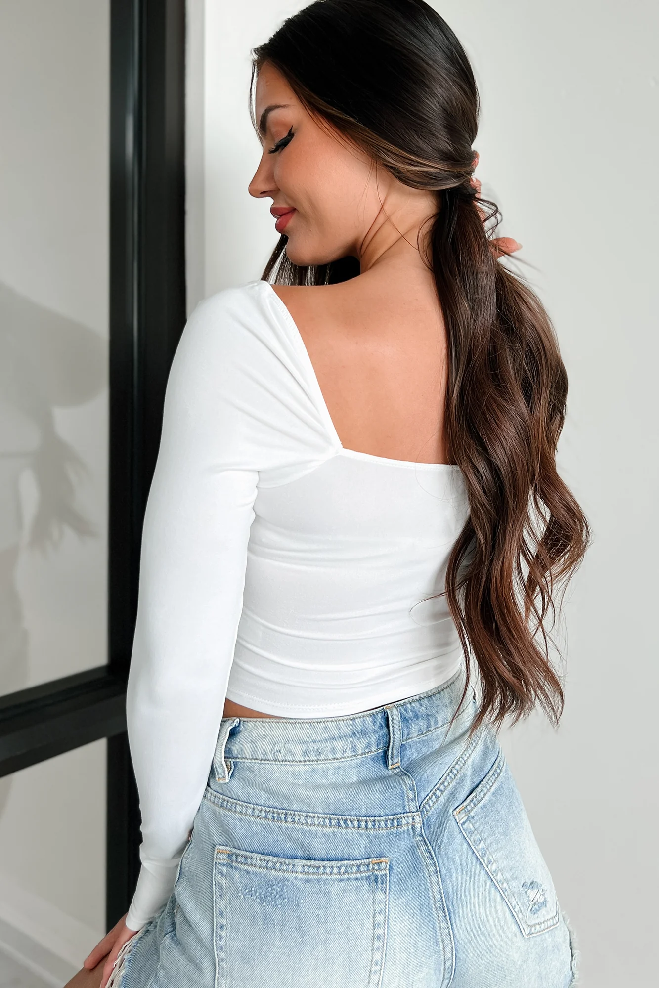 Metropolitan Mood Contrast Binding Top (White) - Image 4