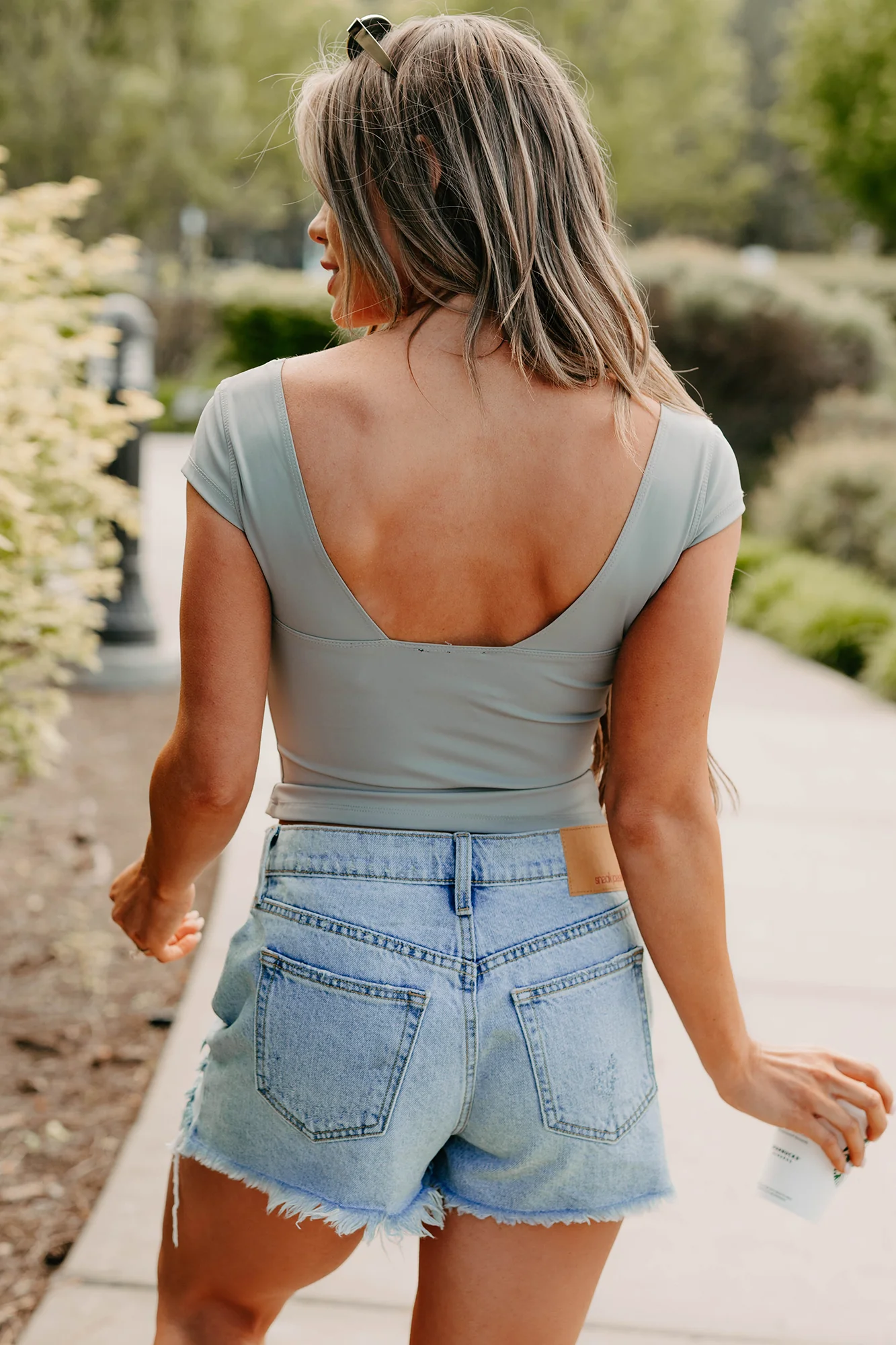 Off-Duty Glow Sweetheart Cap Sleeve Top (Grey) - Image 3