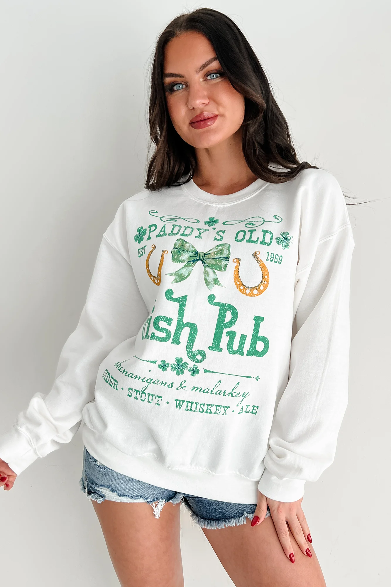 Paddy's Irish Pub Graphic Sweatshirt (White) - Image 7