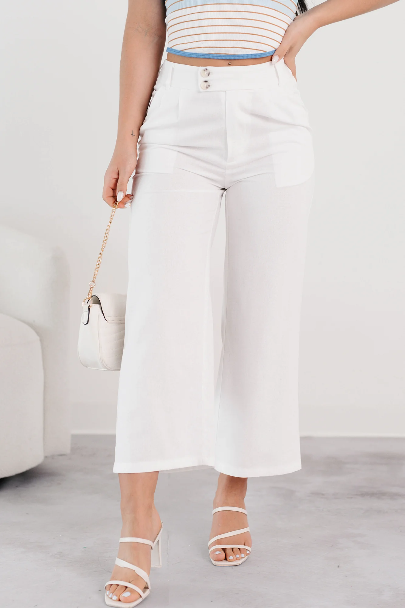 Put-together Poise Linen Cropped Pants (White) - Image 2