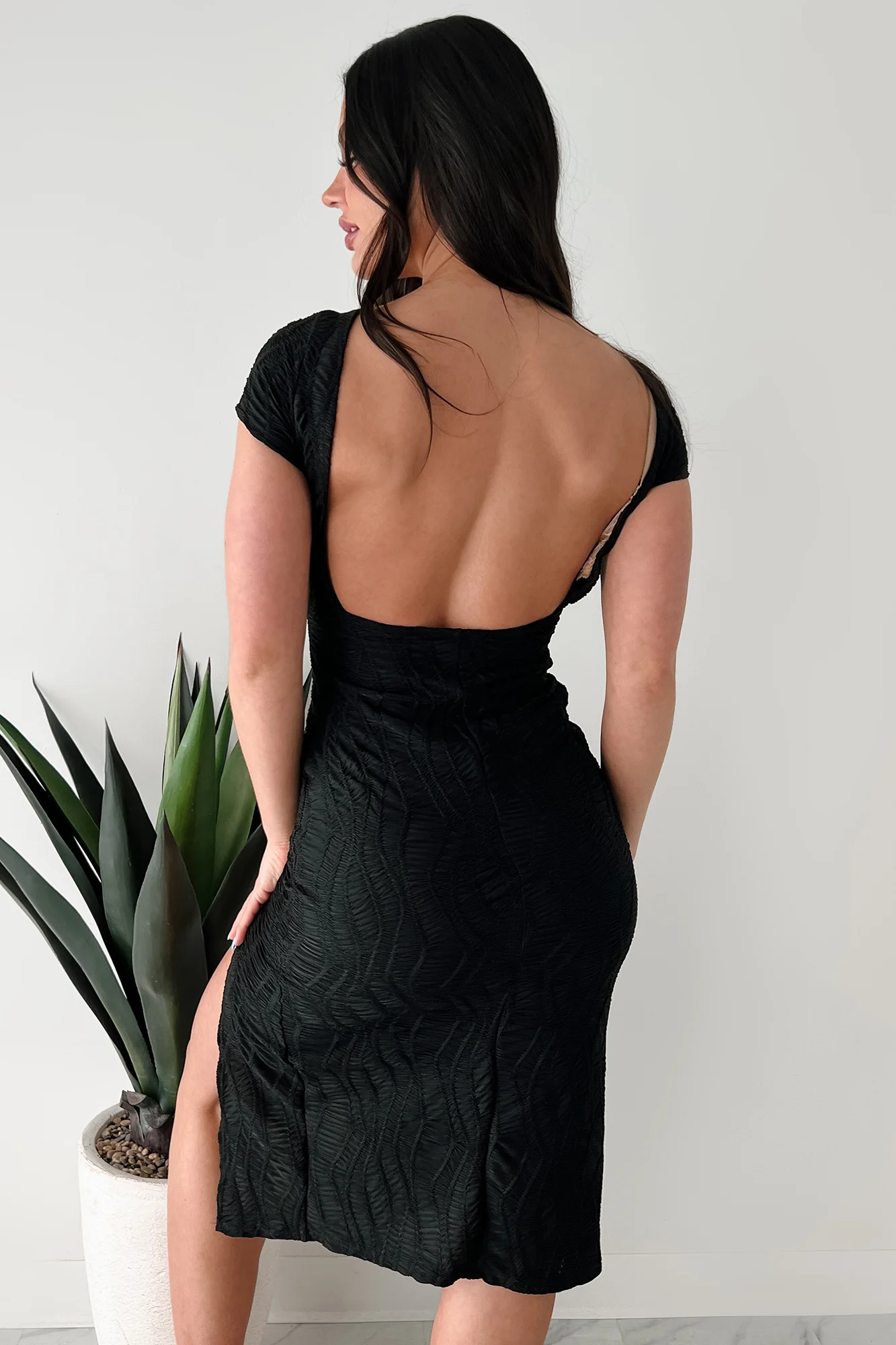 Reminders Of You Open Back Textured Midi Dress (Black) - Image 2