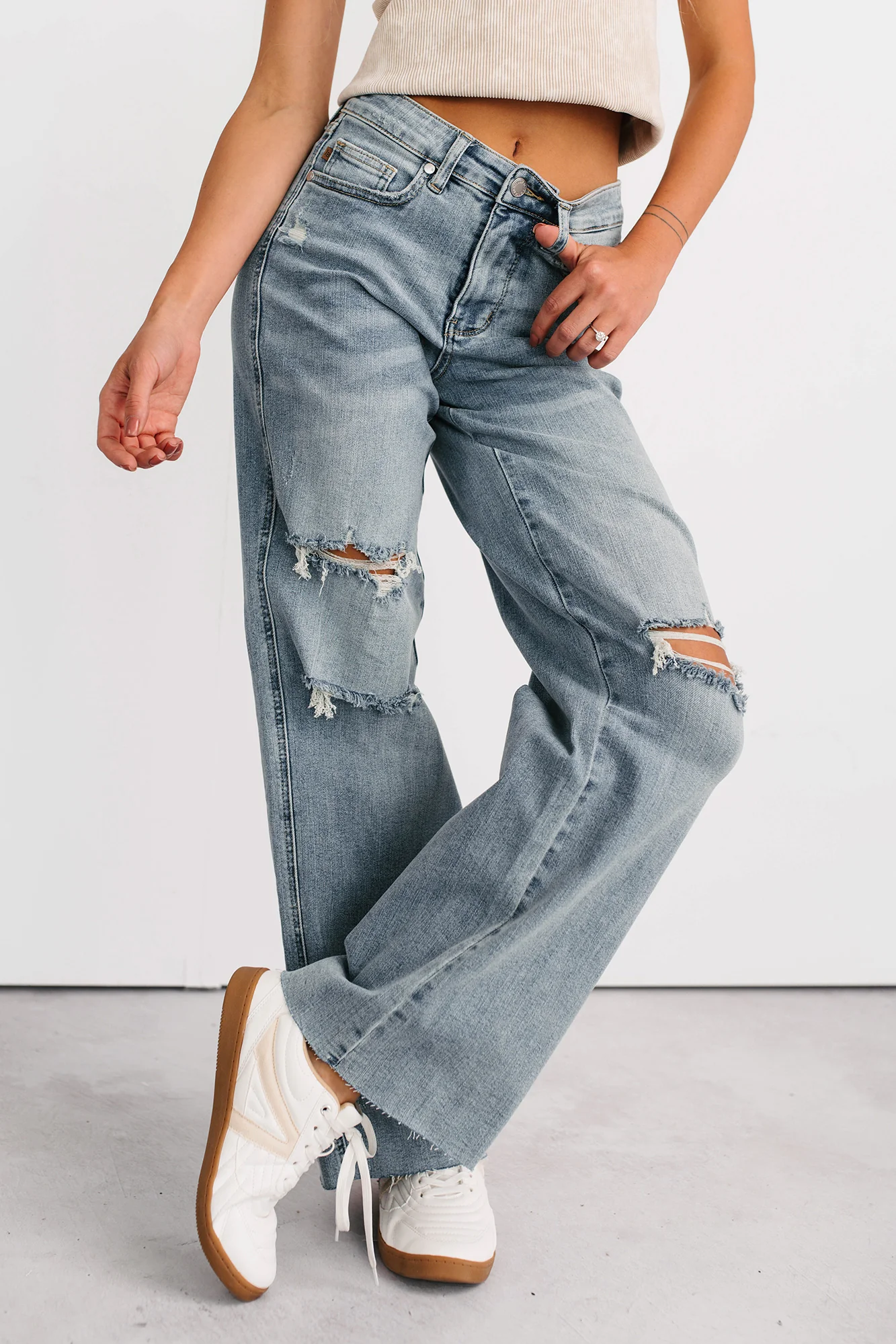 Romero Mid Rise Ripped Judy Blue Wide Leg Jeans (Light) - Image 17