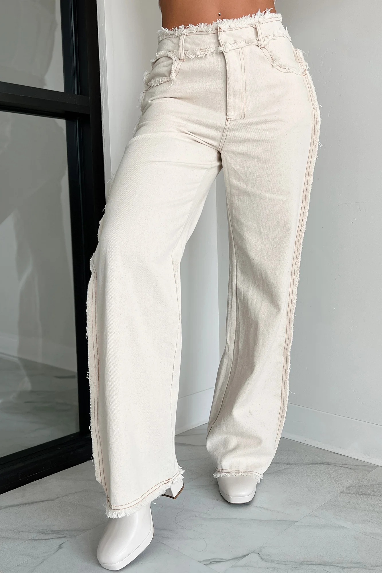 Roswell Frayed Seam Wide Leg Jeans (Off White Denim) - Image 5