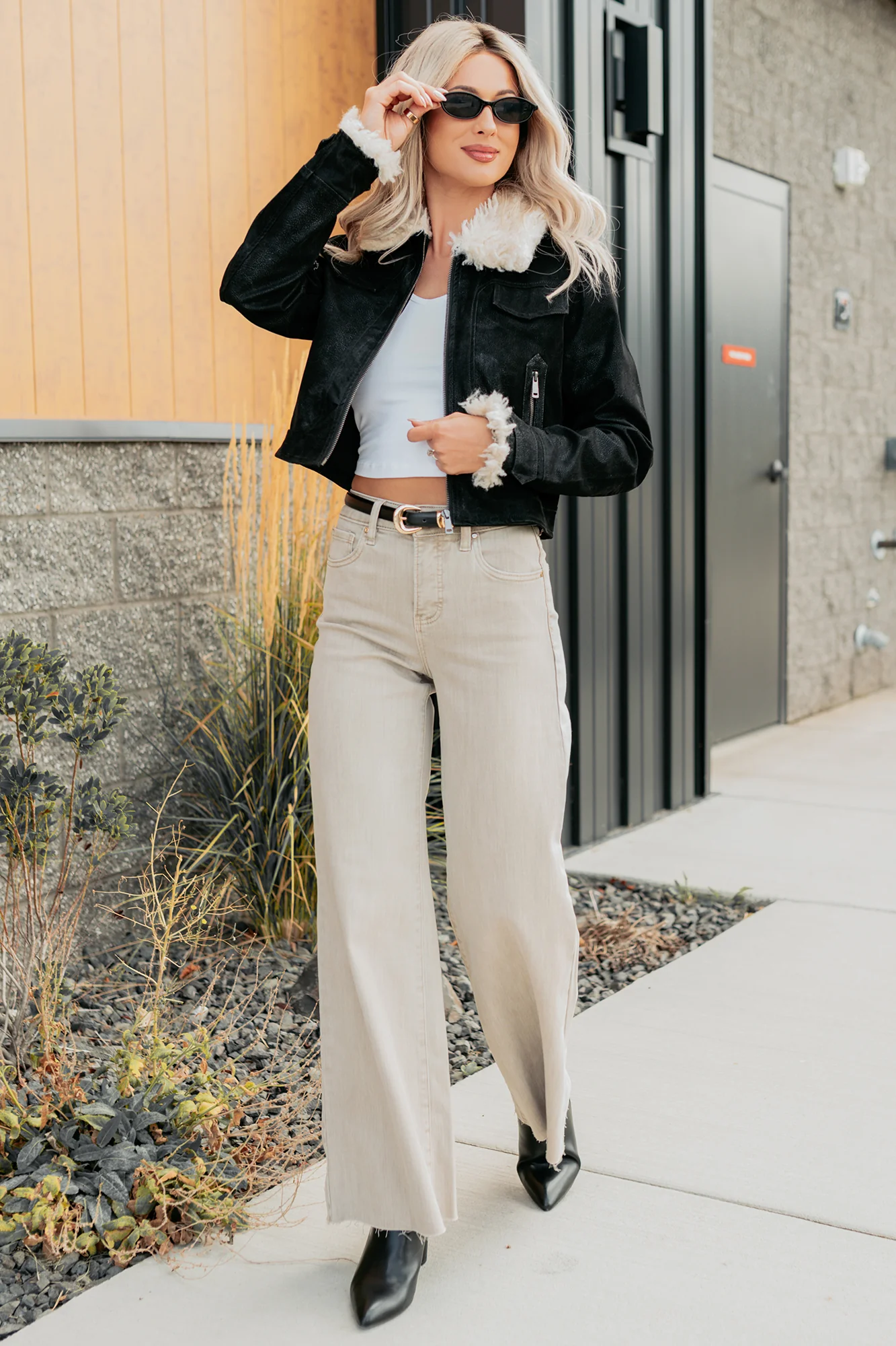 Soulful Strolls Shearling Aviator Jacket (Black/Cream) - Image 5