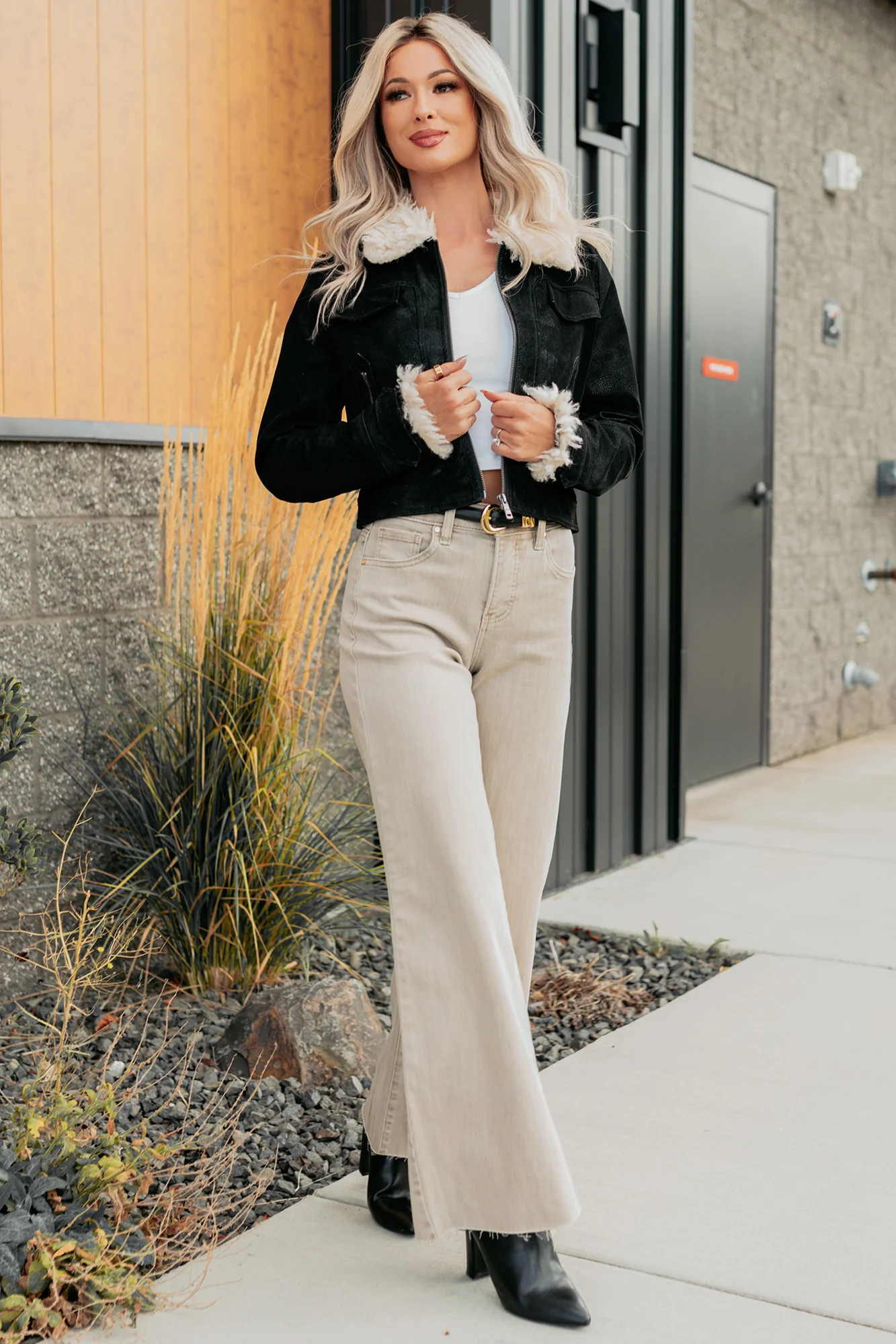 Soulful Strolls Shearling Aviator Jacket (Black/Cream) - Image 9