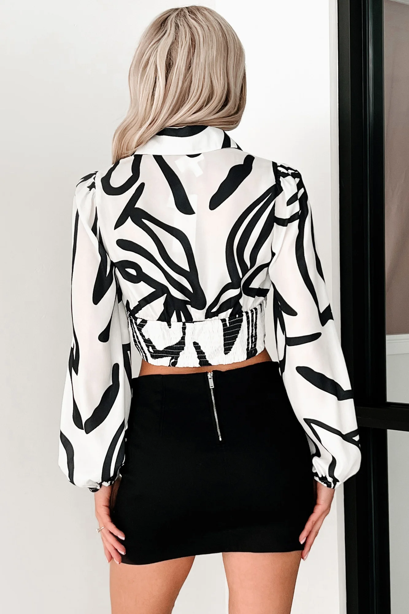 Starry Eyed Glam Abstract Print Blouse (Black/White) - Image 4