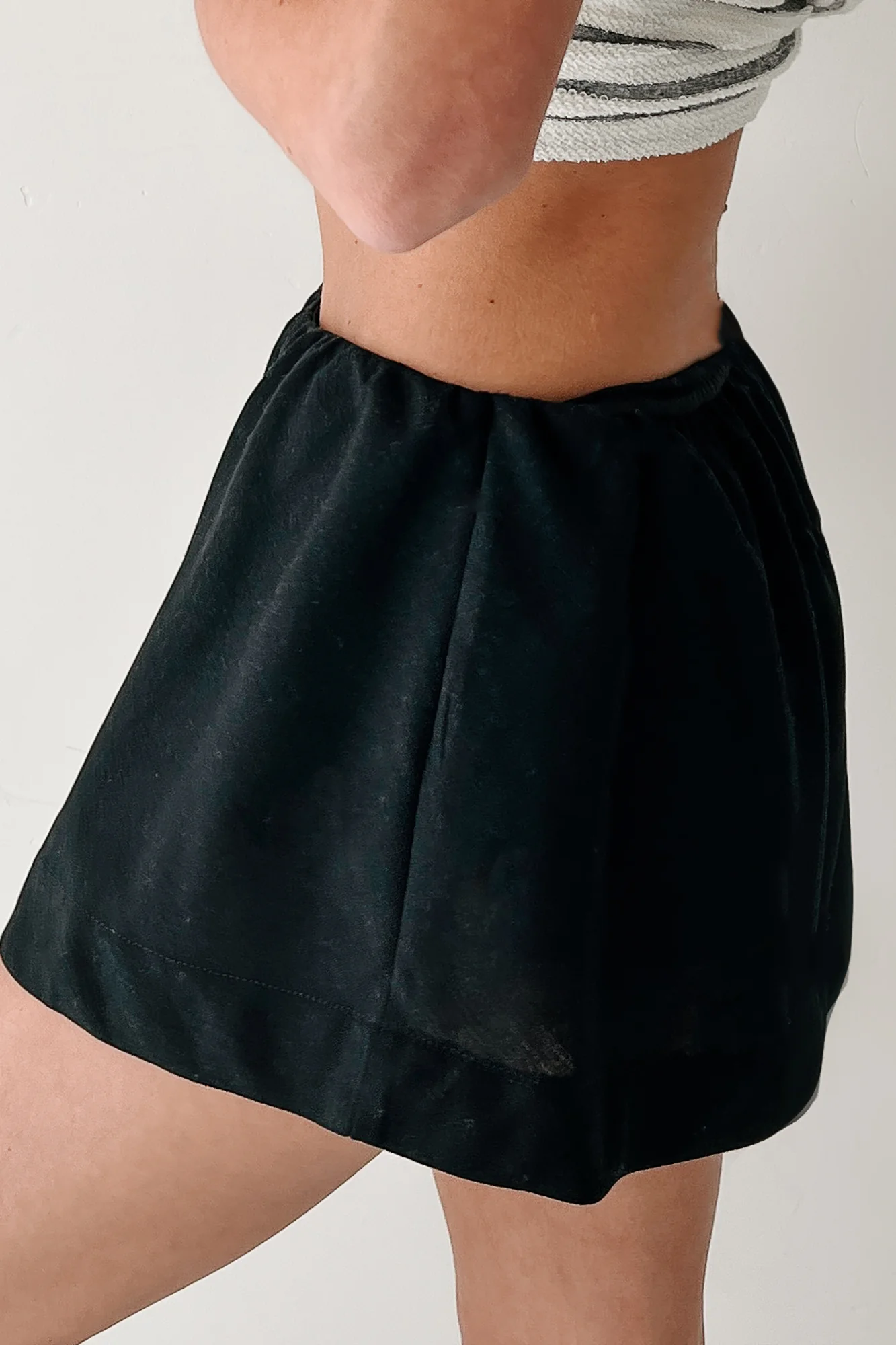 Street Style Spark Linen Mini Skirt (Black) - Image 5