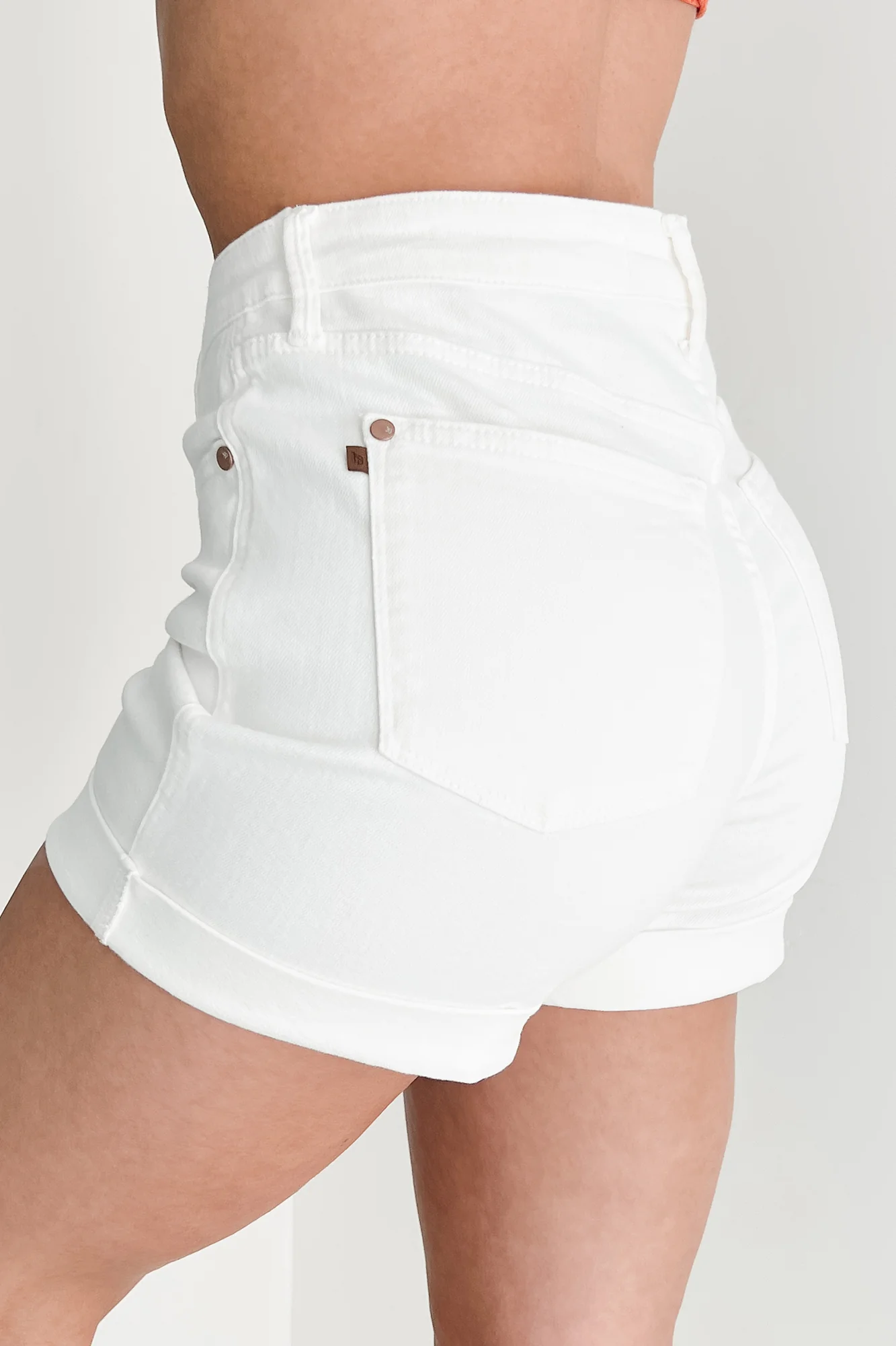 Vivian Judy Blue High Rise Cuffed Denim Shorts (White) - Image 7