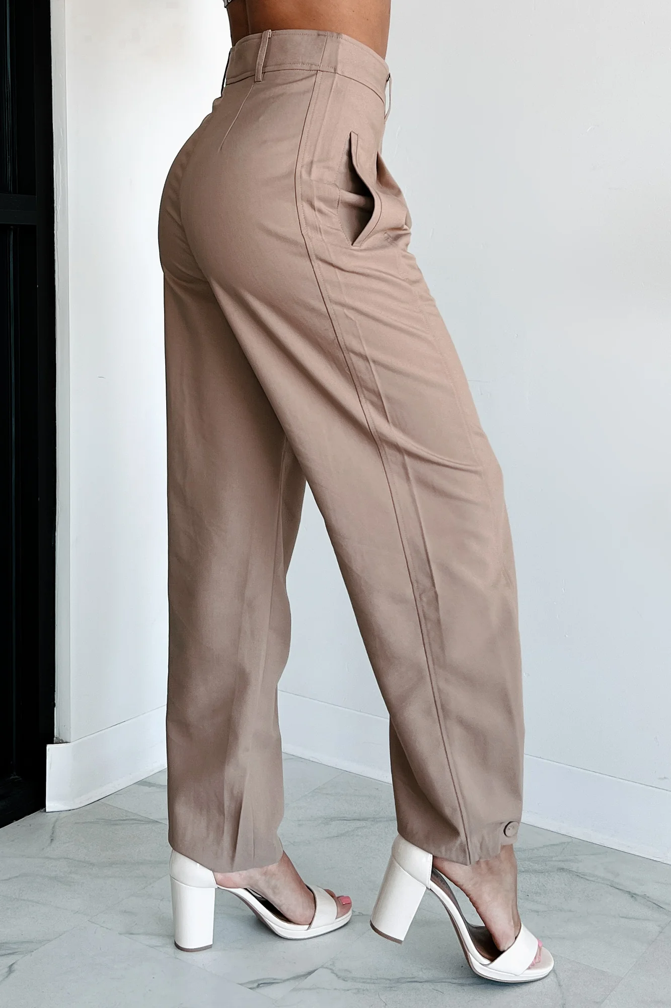 Working Late Pleated Buttoned Cuff Pants (Latte) - Image 4