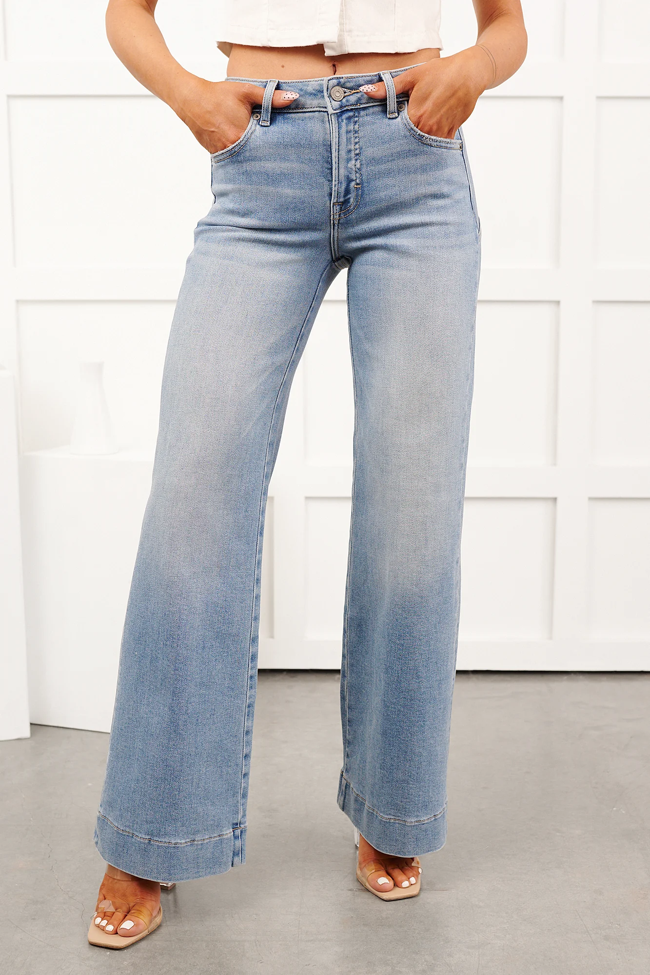 Wrigley Hidden Premium Mid Rise Star Detail Comfort Flare Jeans (Light) - Image 3