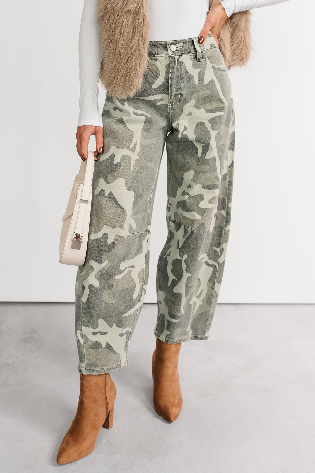 Zane High Rise Printed Barrel Kancan Jeans (Camo) - Image 6